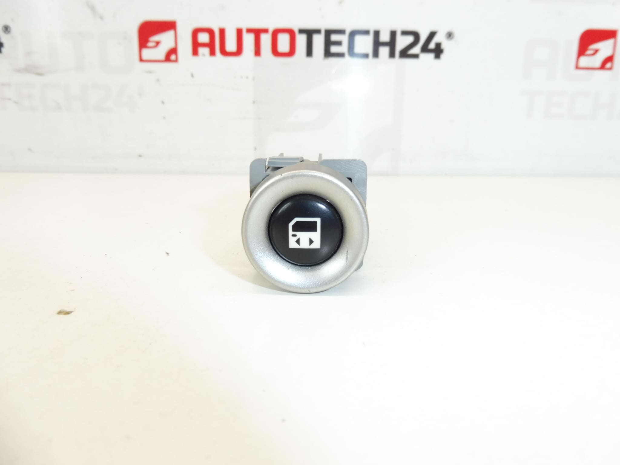 Aktivator stražnjih vrata Citroën C8 Peugeot 807 1488929077 6554N1