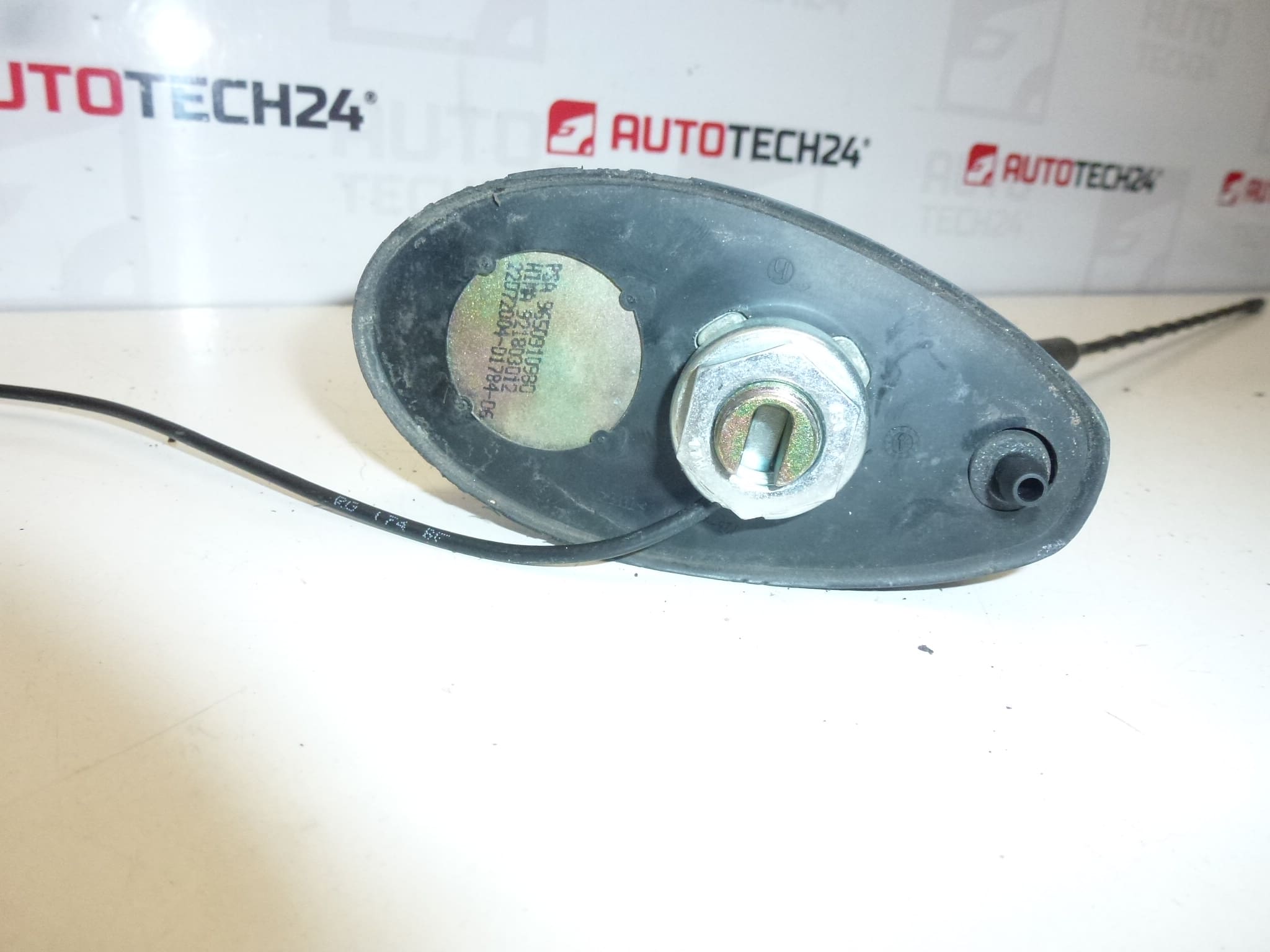 Antena s prskalicom Citroën C5 9650910980 6561Y0 - Slika 2
