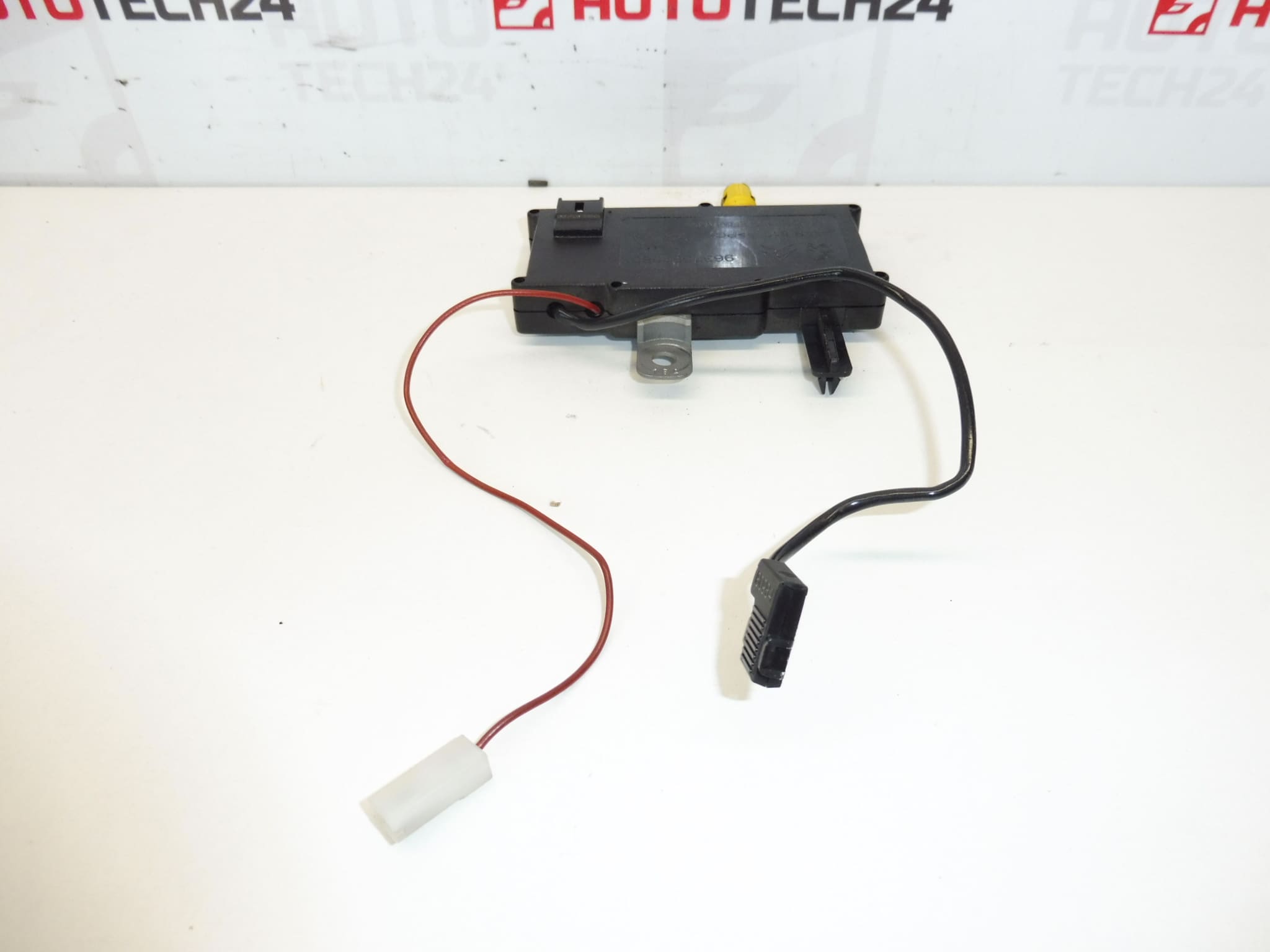 Antenski modul Peugeot 607 9637564680 6561F6 - Slika 2