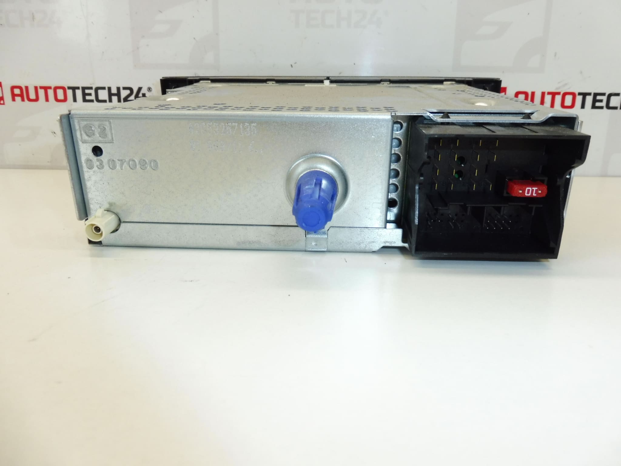 Radio CD Continental RD4N1M Peugeot 308 96766652XH 6574QR - Slika 2