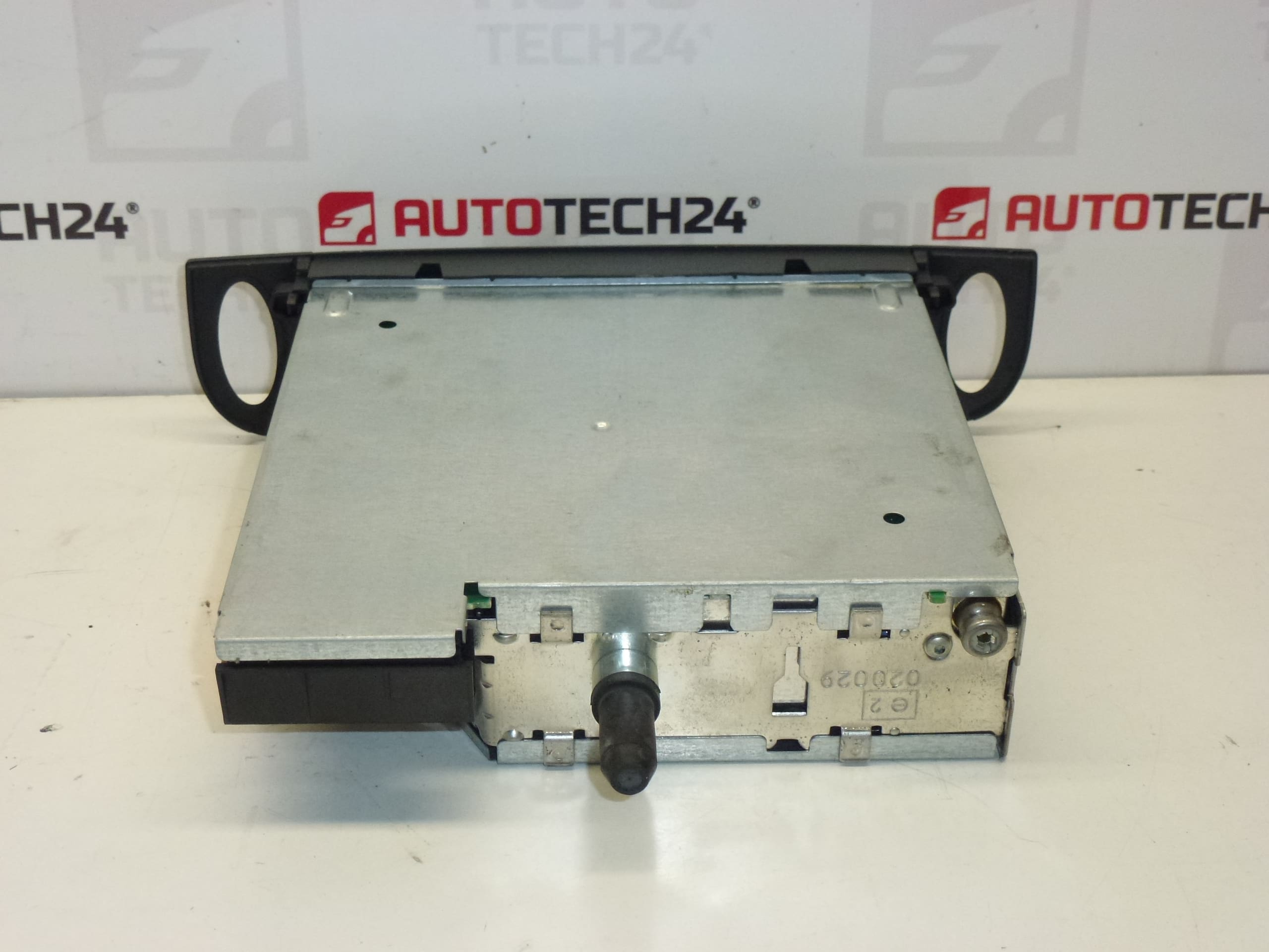 Radio za automobil s CD RD3 Citroën C5 I 9644321377 00 - Slika 2