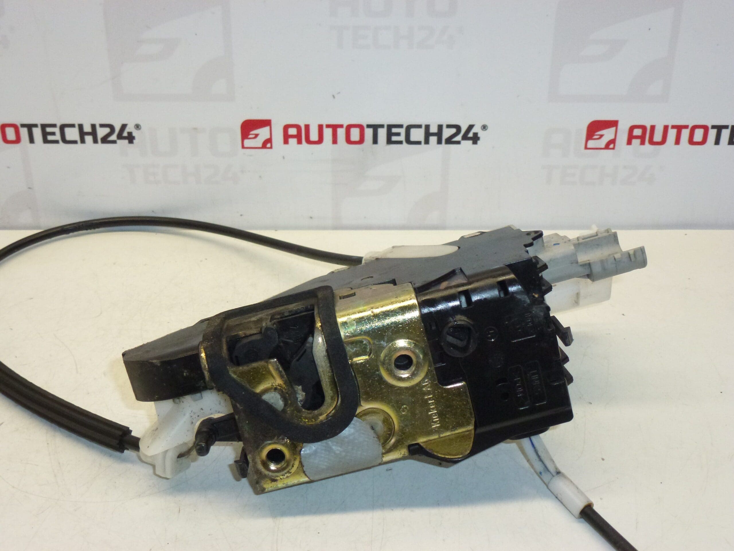 Brava lijevih prednjih vrata Peugeot 407 9656633280 9135FP - Slika 2