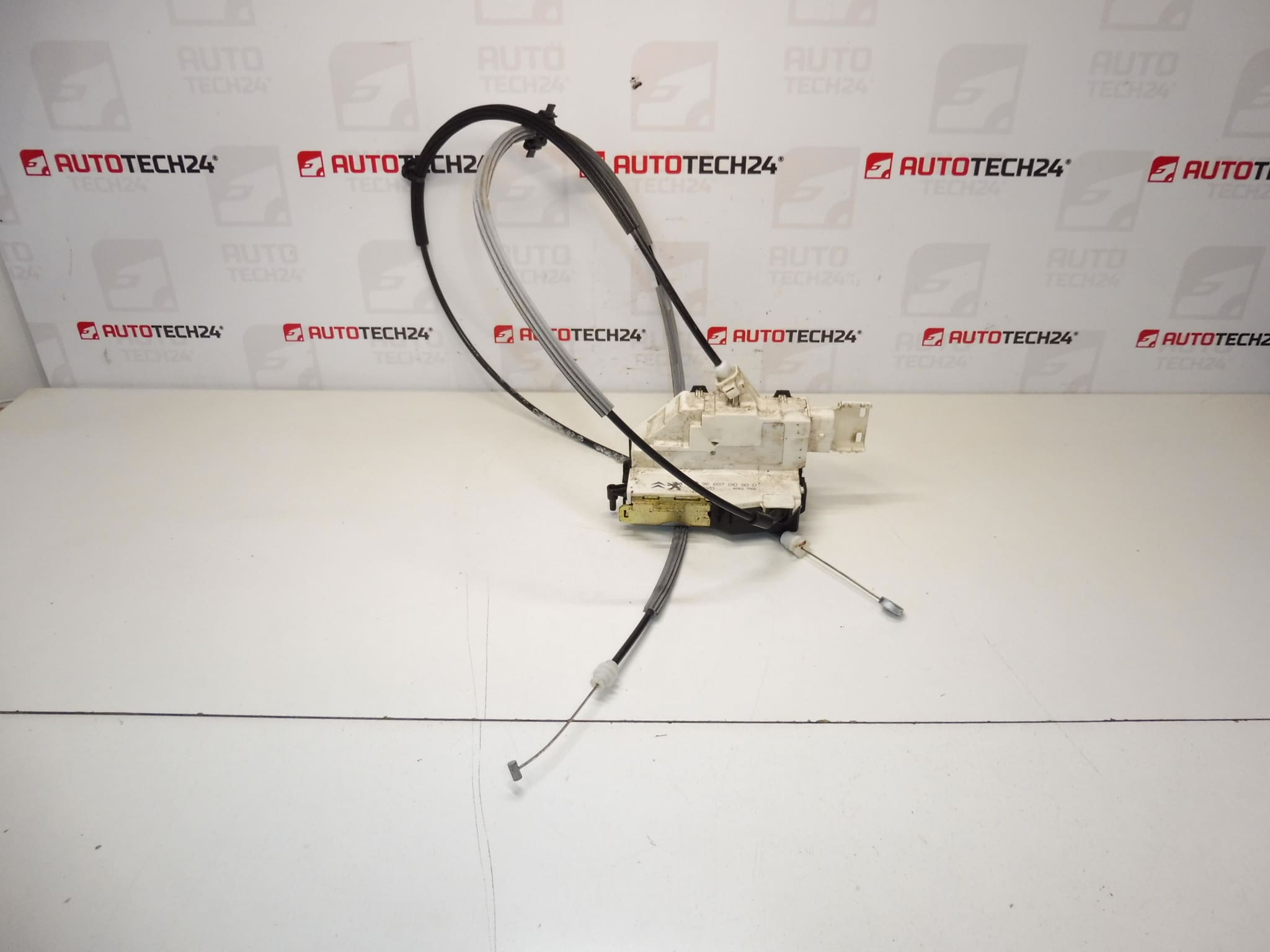 Brava na suvozačevim vratima Peugeot 1007 9646010280 9660701080 9681333880 9136AP