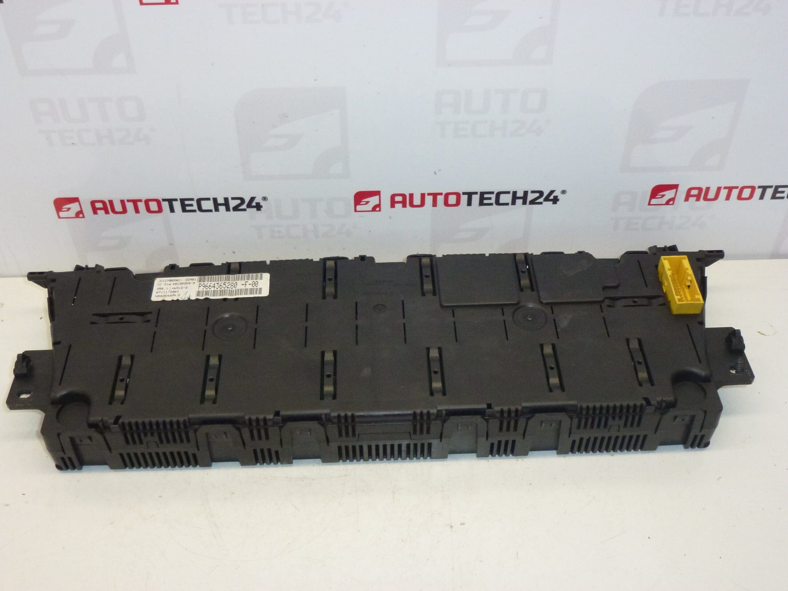 Tachometar Citroën C4 Picasso 360000 km 9664365280-F-00 - Slika 2