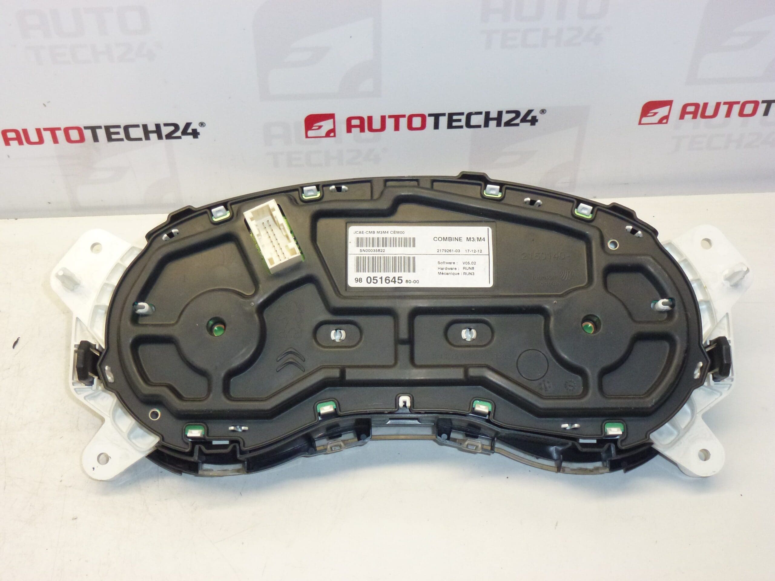 Tachometar Peugeot 301 62000 km 9805164580 9809616280 - Slika 2