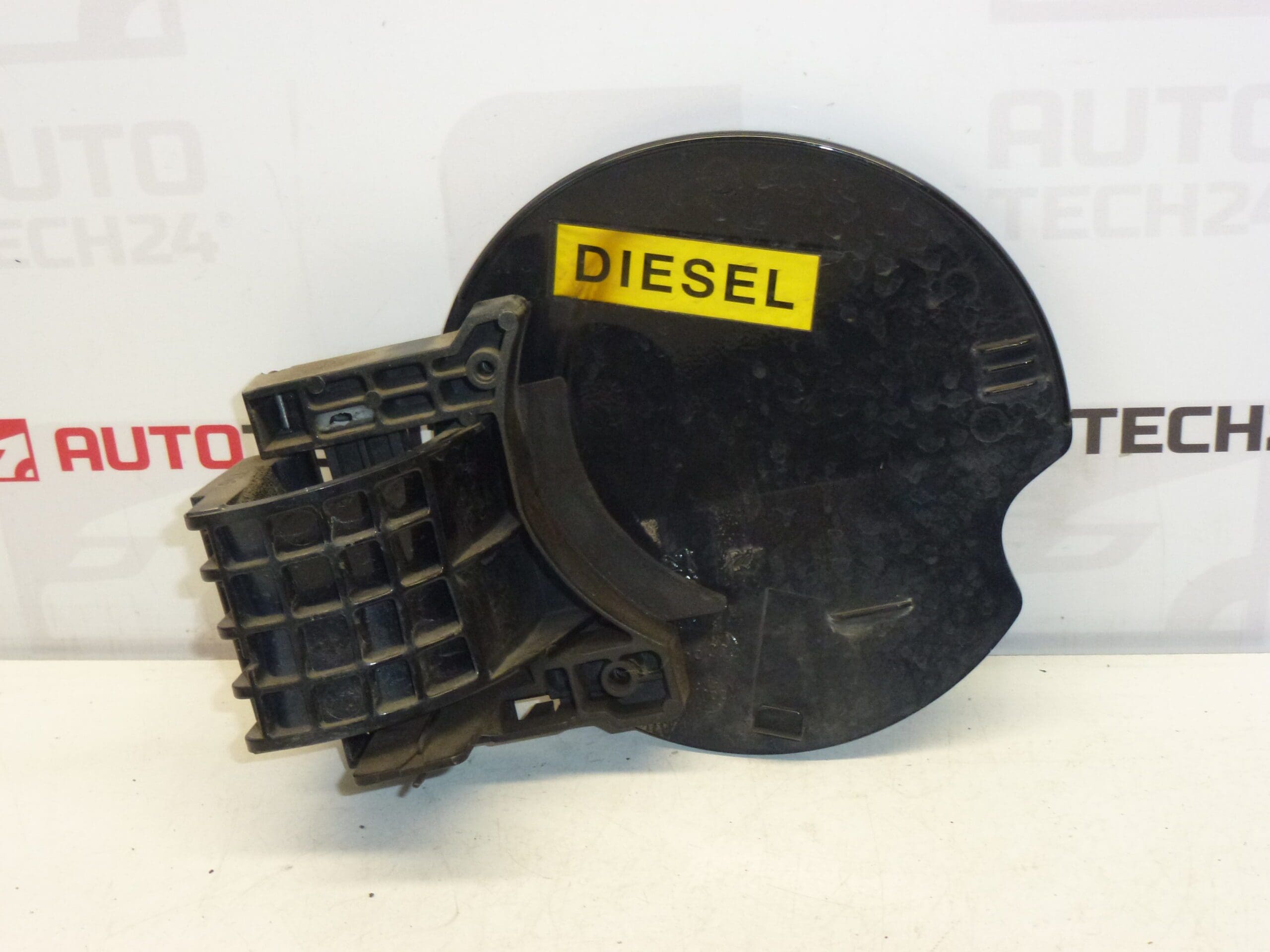 Poklopac spremnika EXLD Peugeot 307 CC 9643084577 1517A5 - Slika 2