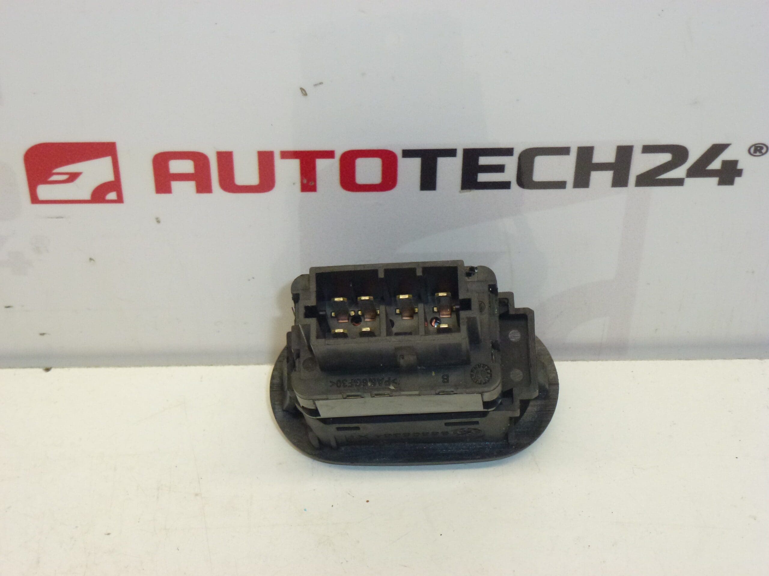 Upravljač podizača prozora Citroën C2 C3 96605364XT 6554QX - Slika 2