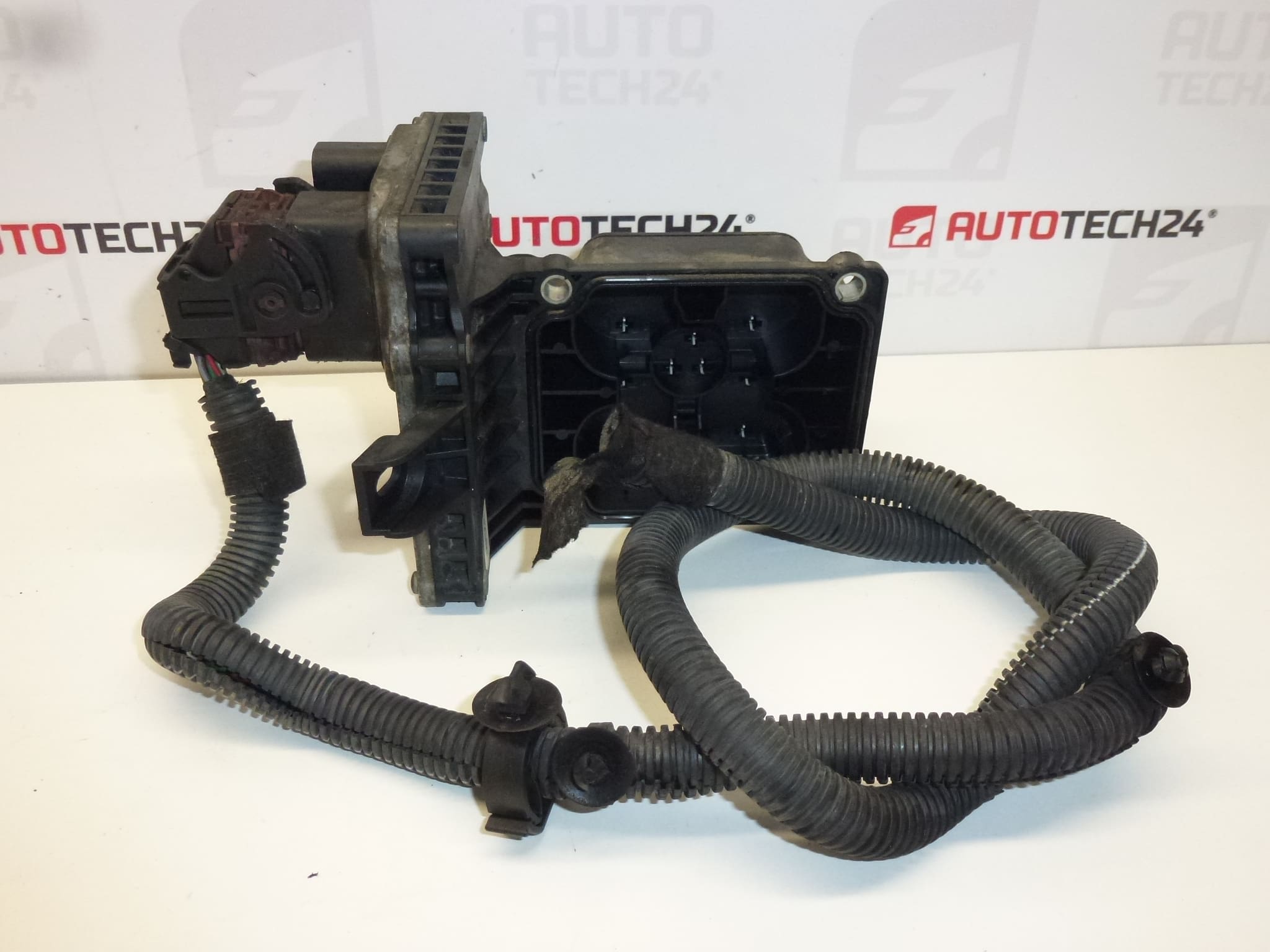 ECU robotski mjenjač Citroën C4 9664139780 9662943480 2529WR 2531A0 - Slika 2