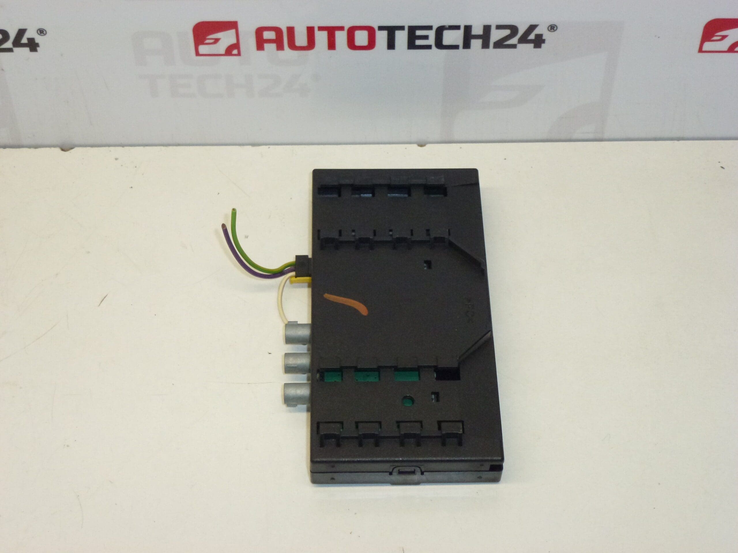 Antenski modul Citroën Peugeot 9655888380 6561EC - Slika 2