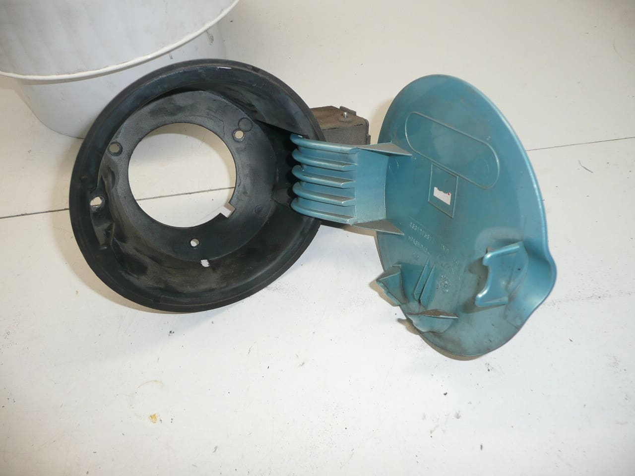 Poklopac spremnika za gorivo Citroën Xsara Picasso KNBC - Slika 2