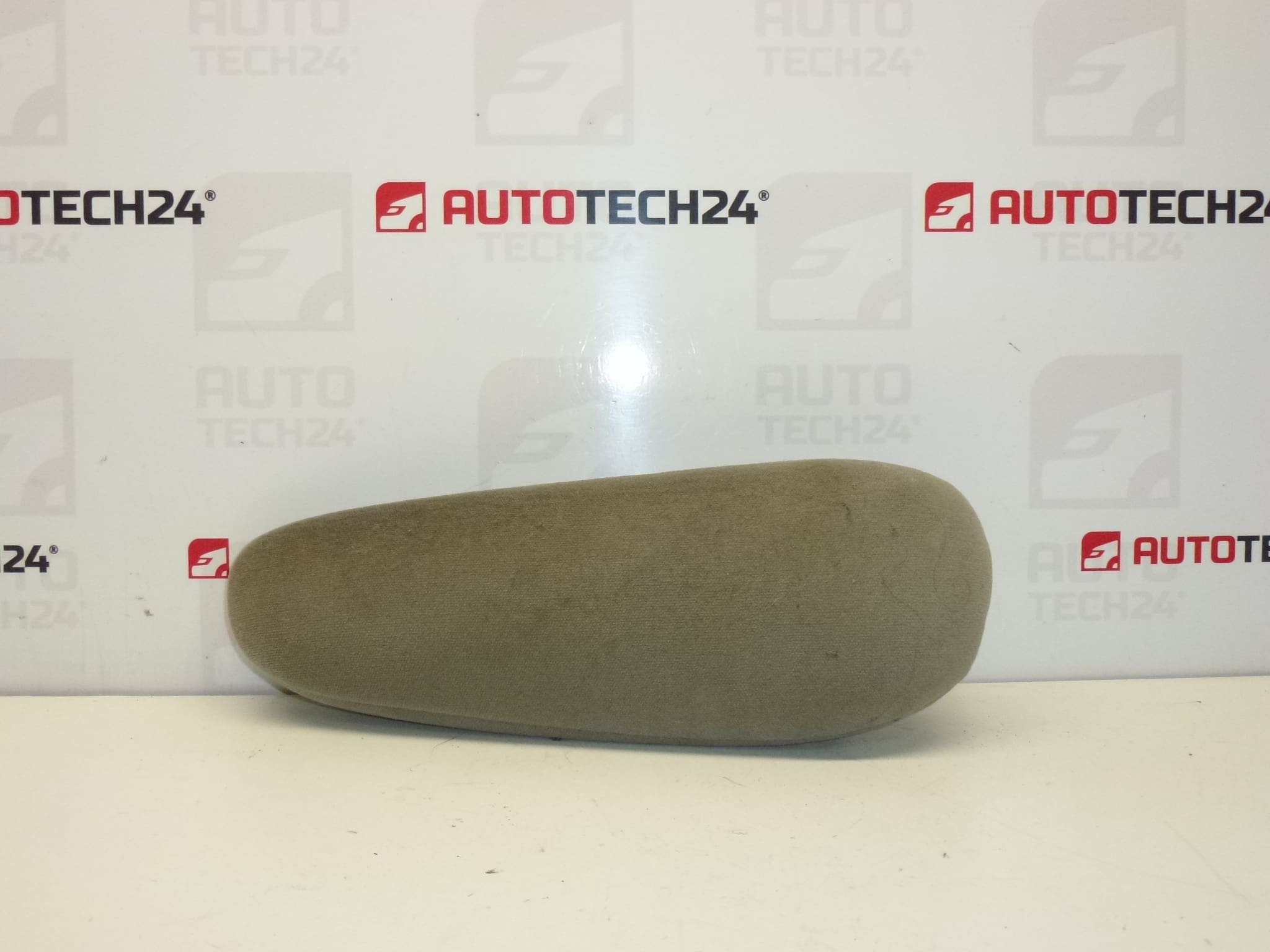 Desni naslon za ruku Citroën Peugeot 883081