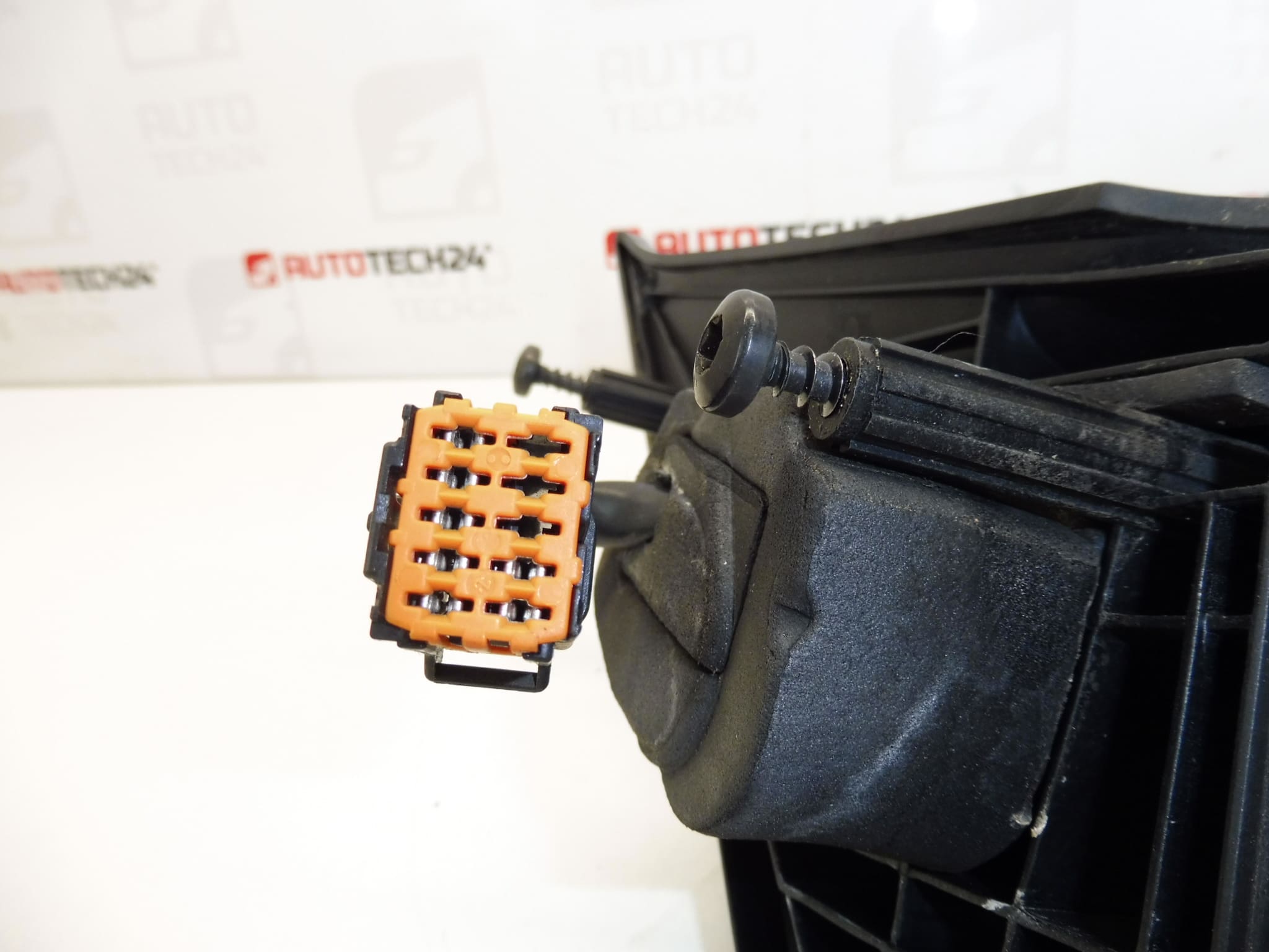 Desno ogledalo Citroën Xsara KPUC 8148GL - Slika 2