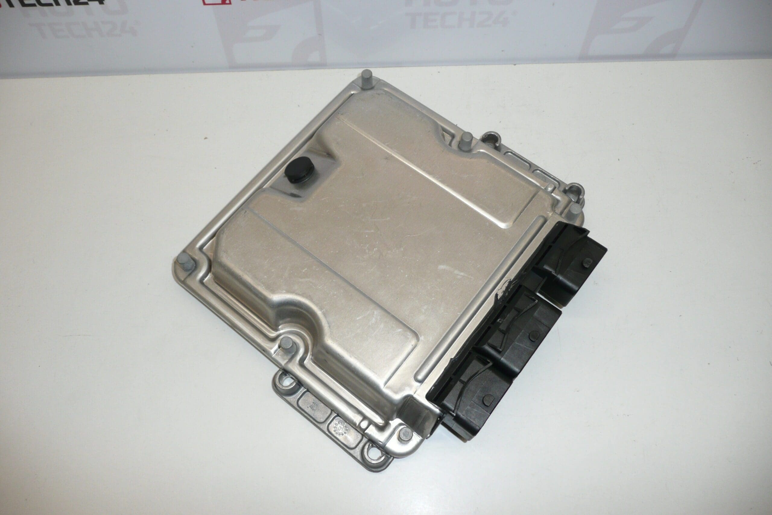ECU Bosch EDC15C2 Citroën Peugeot 0281010886 9645534980 - Slika 2