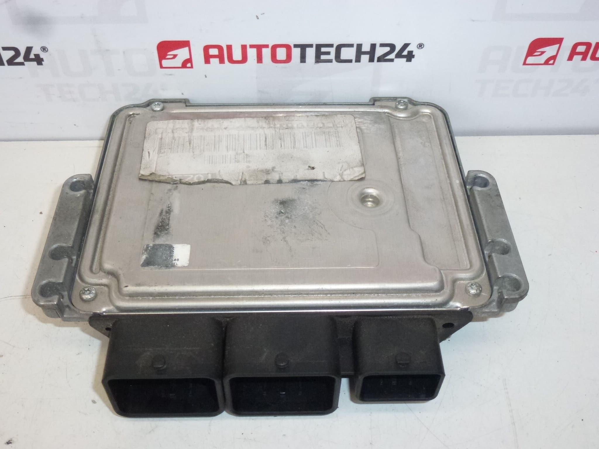 ECU Bosch MEV17.4 0261201505 9664738680 - Slika 2