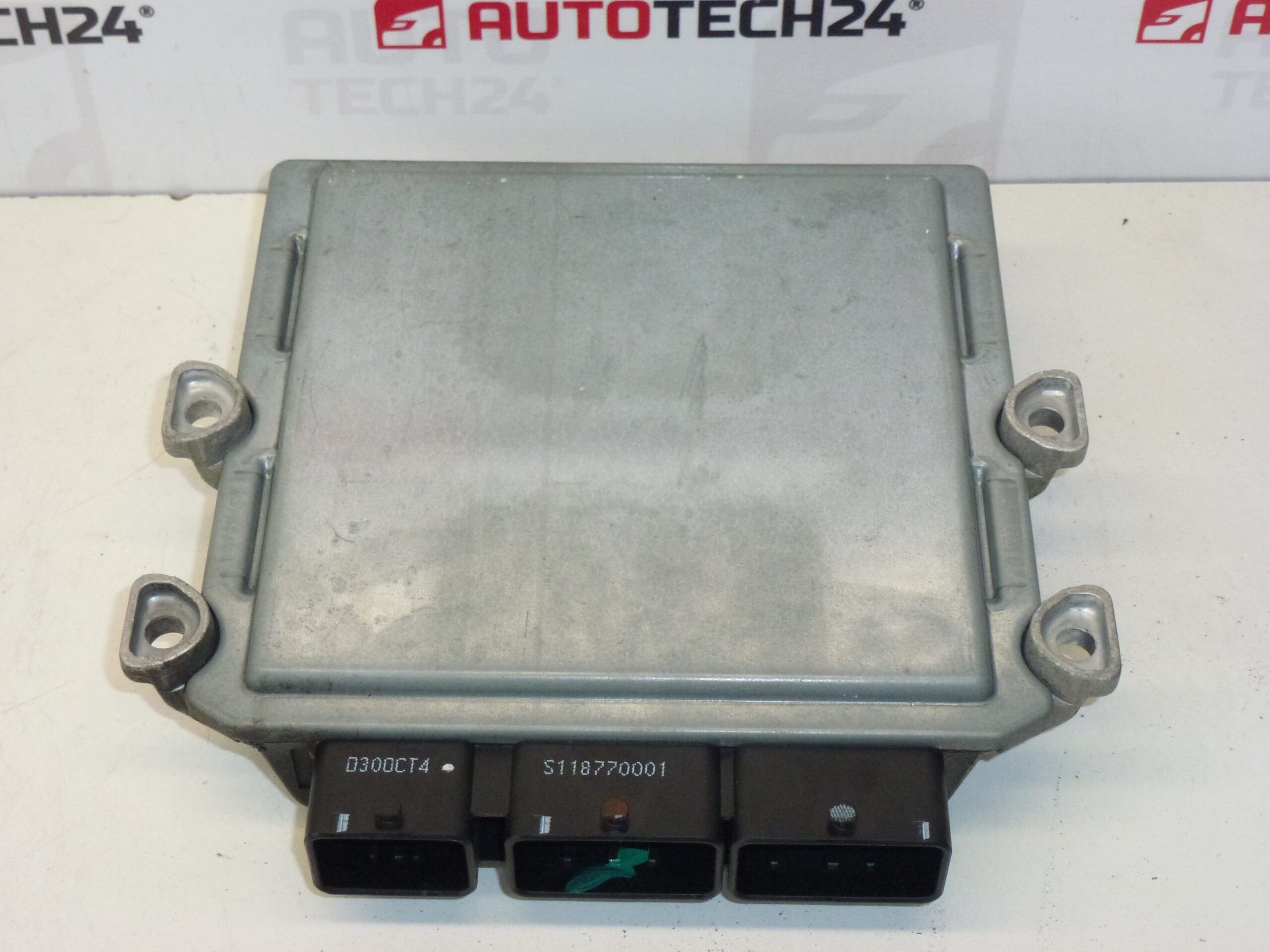 ECU Siemens VDO SID803 5WS400290-T - Slika 2