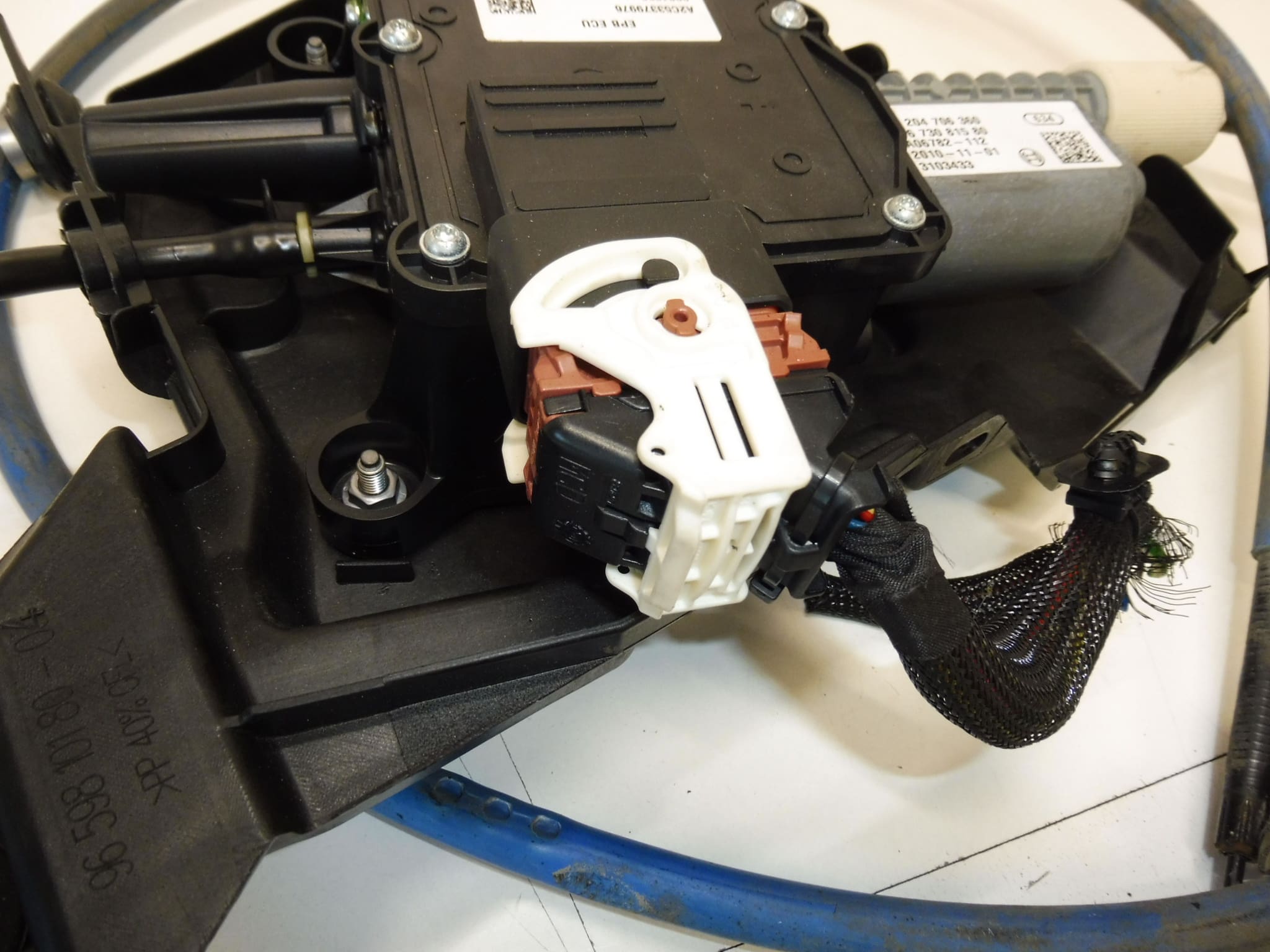 Elektronička parkirna kočnica za Peugeot 5008 I 0204706360 9673081580 470219 - Slika 2