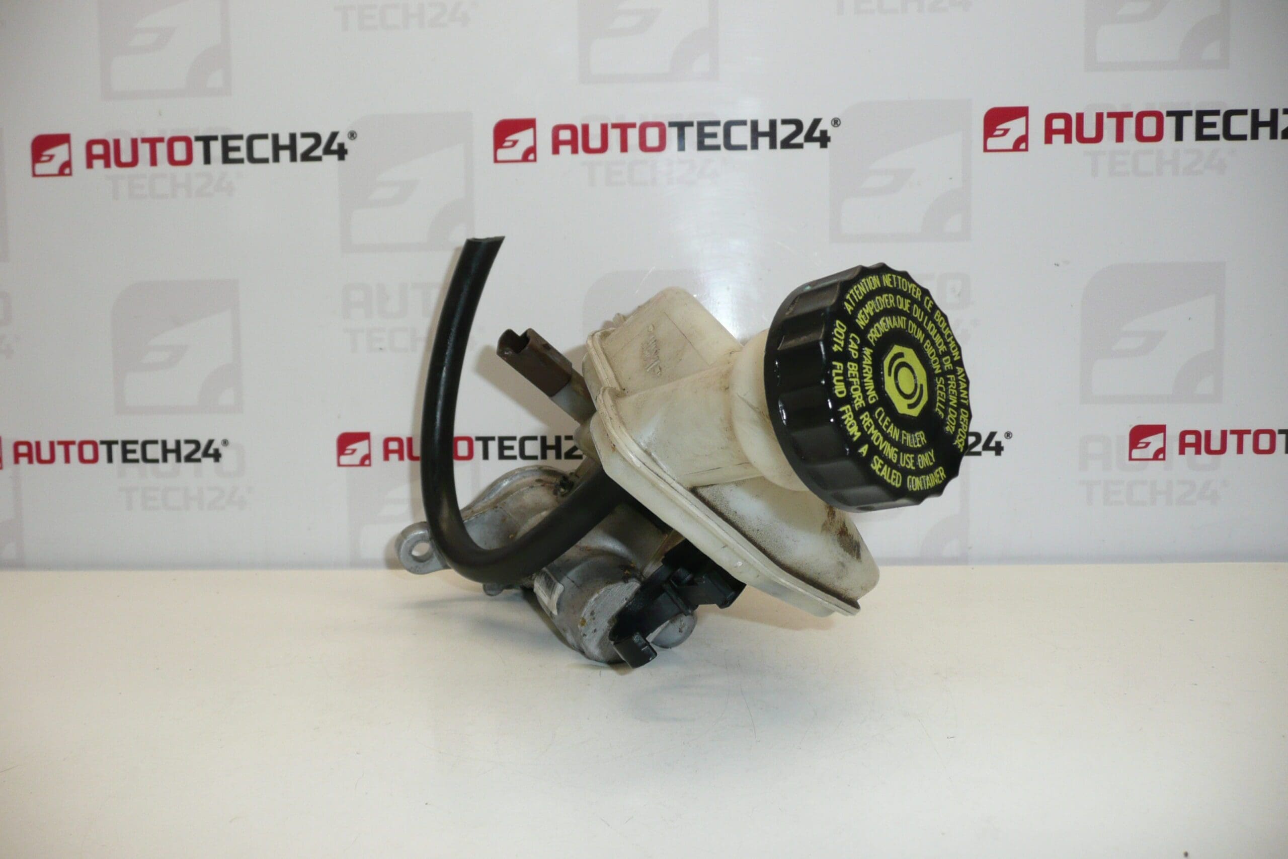 Glavni kočioni cilindar ATE Citroën Peugeot 010847 4601R6 463592 - Slika 2