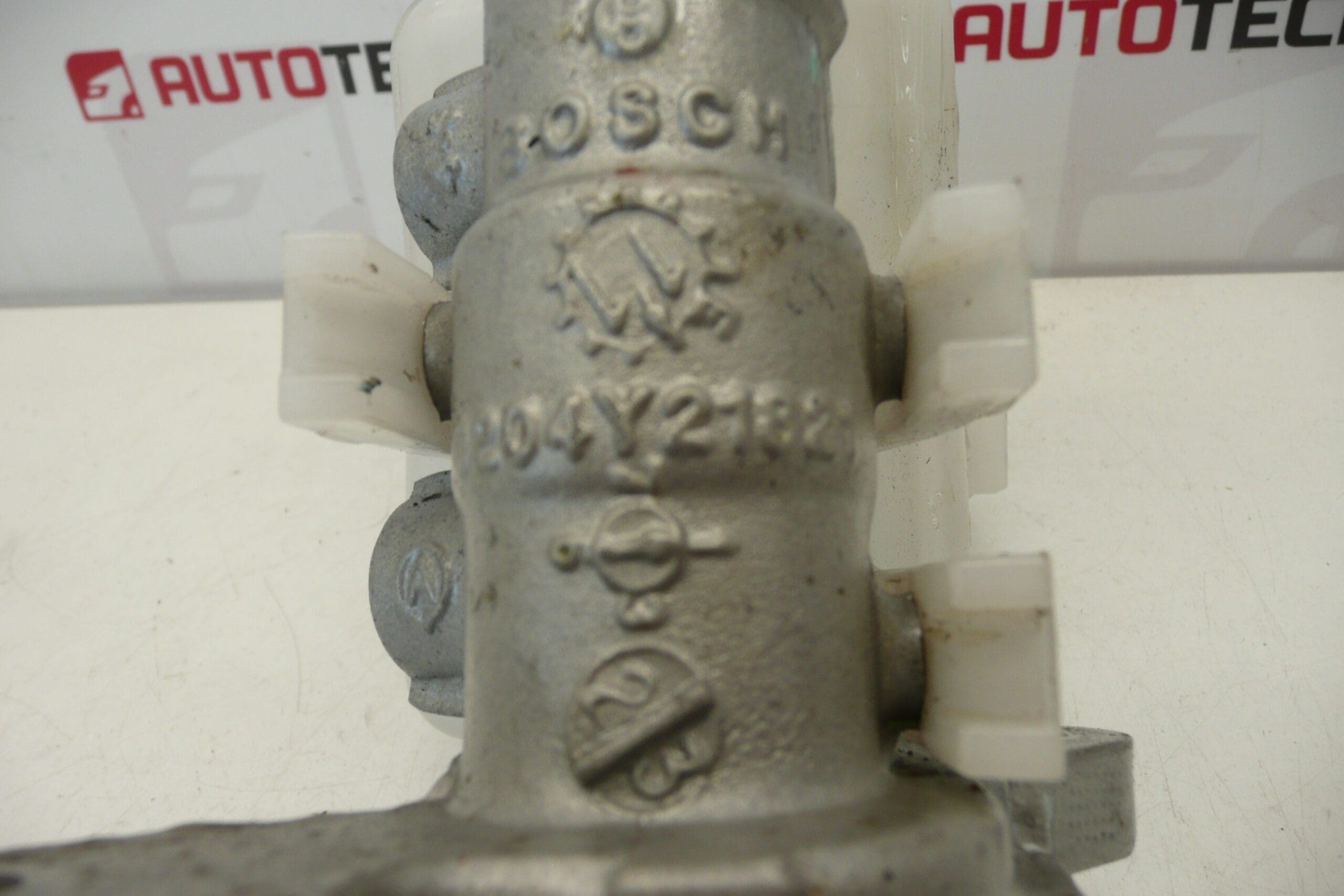 Glavni kočni cilindar Citroën C1 Peugeot 107 0204Y21821 4601R3 - Slika 2
