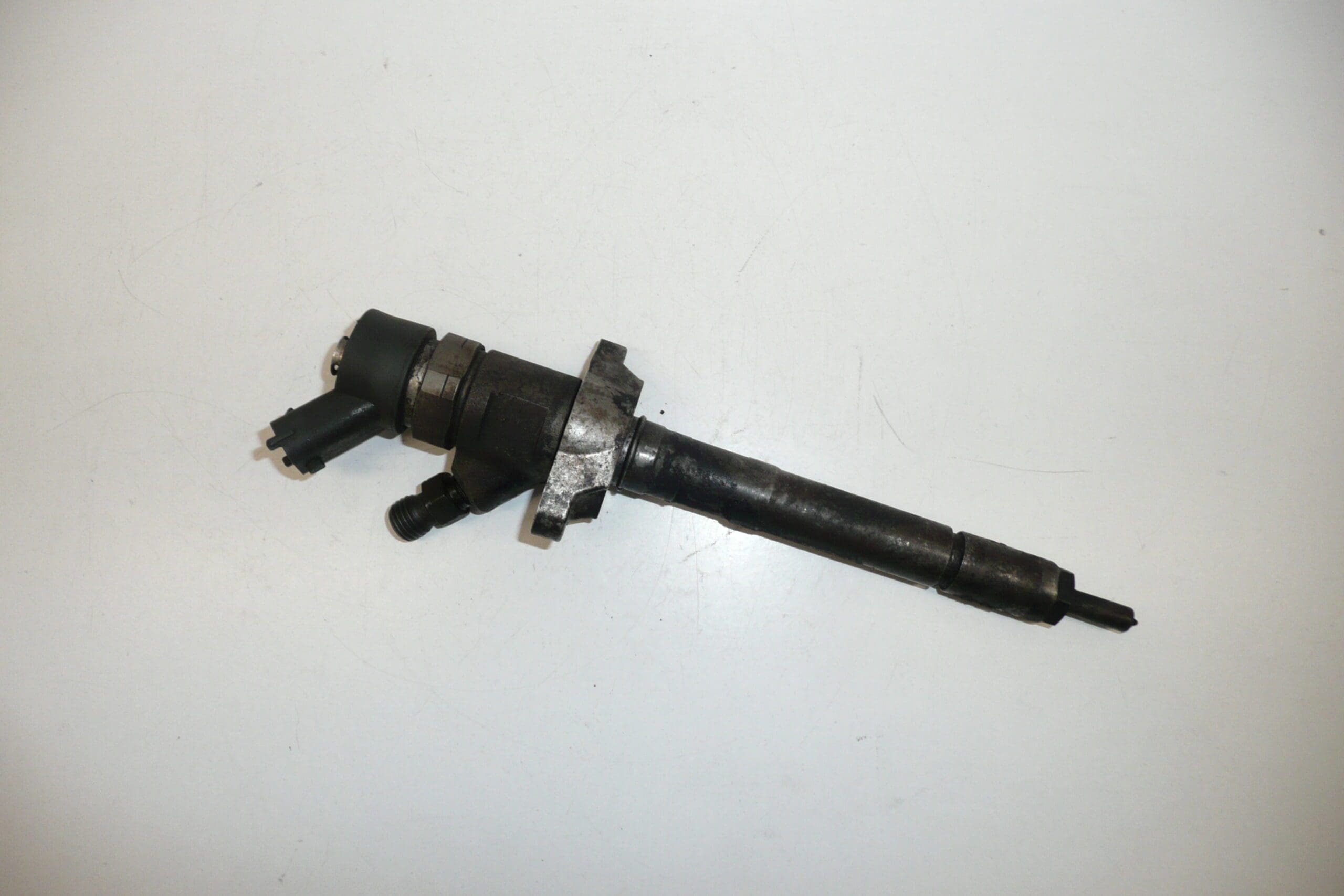 Bosch injektor 1.6 HDI 55 i 66 kW 0445110239 - Slika 2