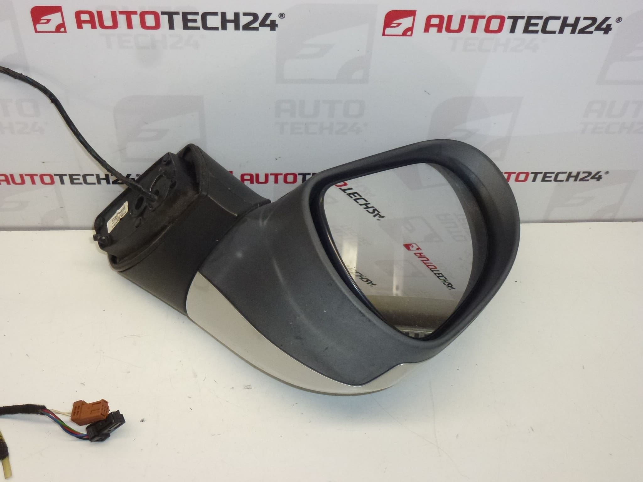 Lijevo ogledalo Peugeot 207 EZRC 96806498XT 8149ZG - Slika 2