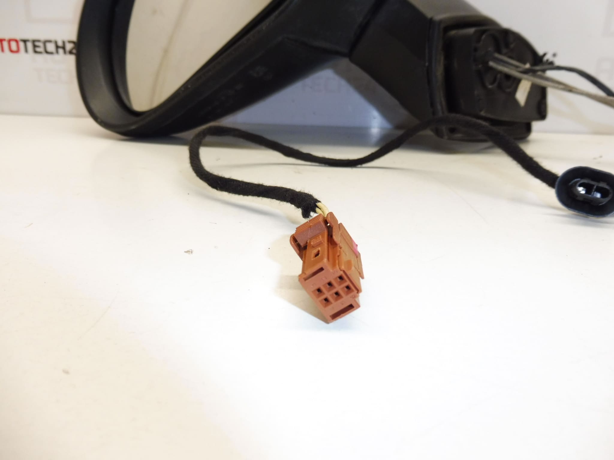 Lijevo retrovizor Peugeot 207 KKNB 96805881XT 8149ZE - Slika 2