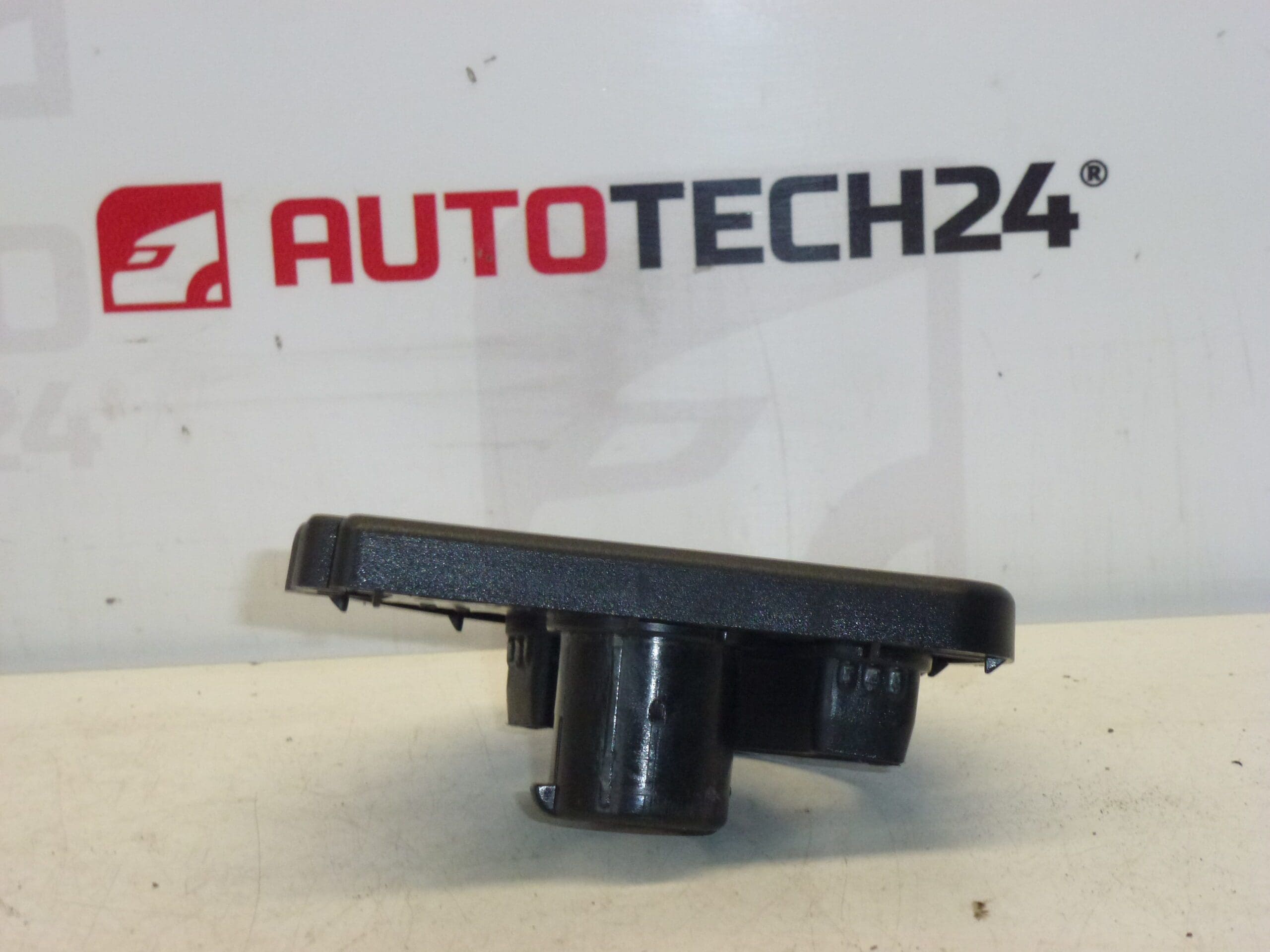 Desni naslon za ruke Citroën Peugeot 8969RG - Slika 2