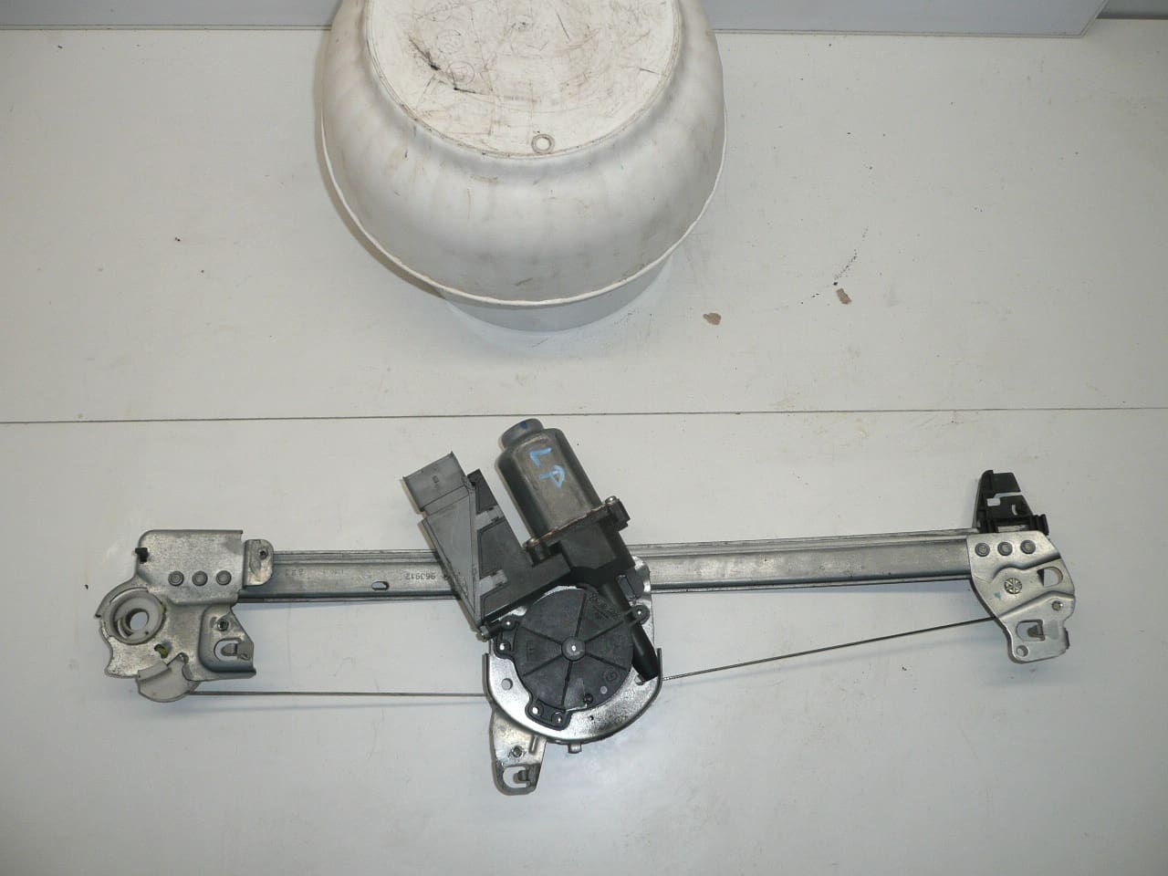 Mehanizam za podizanje lijevog prednjeg prozora Citroën C3 9221AQ - Slika 2