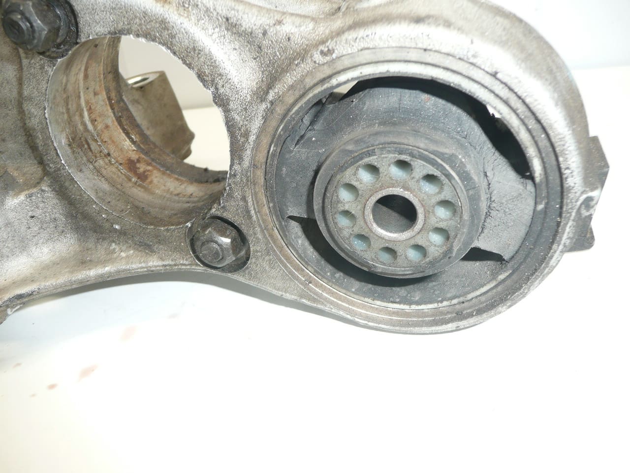 Držač motora Citroën Peugeot 1807Z0 - Slika 2