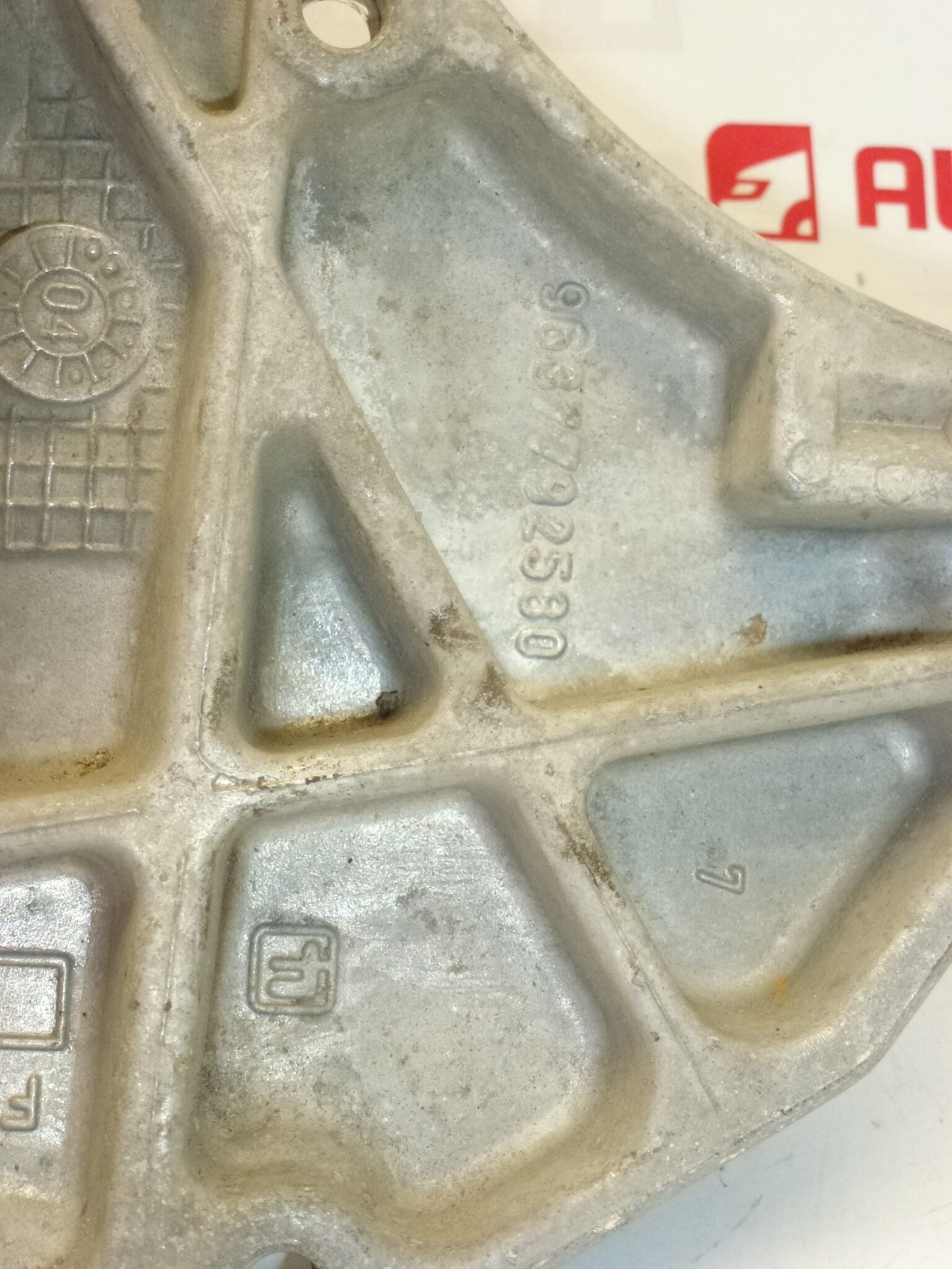 Držač poluosovine Citroën Peugeot 1.9D 2.0 HDI 9637792580 - Slika 2