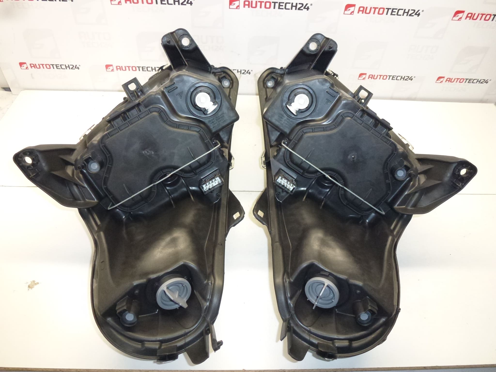 Korištena prednja svjetla - komplet Citroën C3 PLURIEL 6204ZL 6204ZN 6208K8 6206K8 - Slika 2