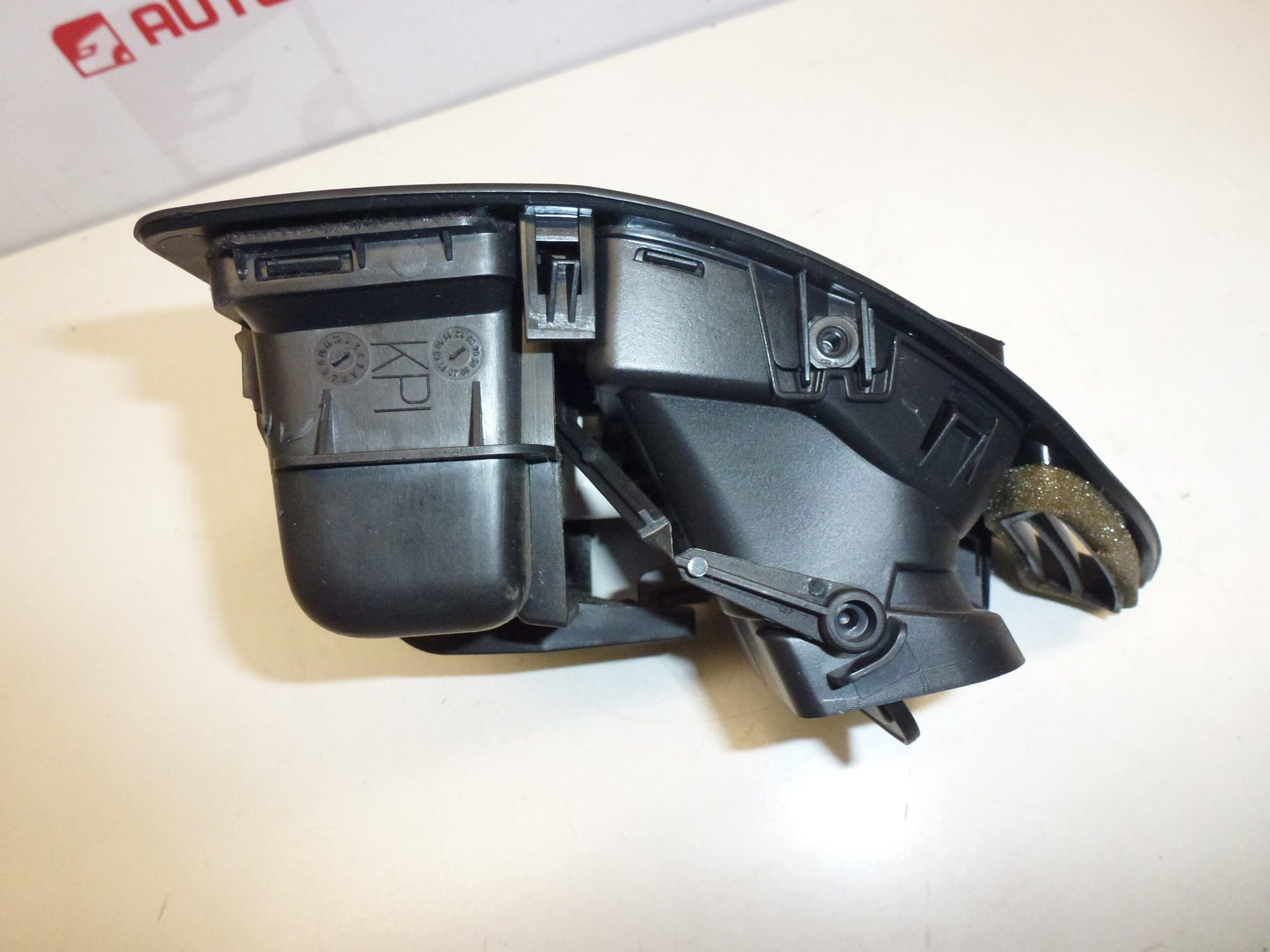 Lijevi ventilacijski otvor Citroën C4 9649598677 9649598977 8265N7 - Slika 2