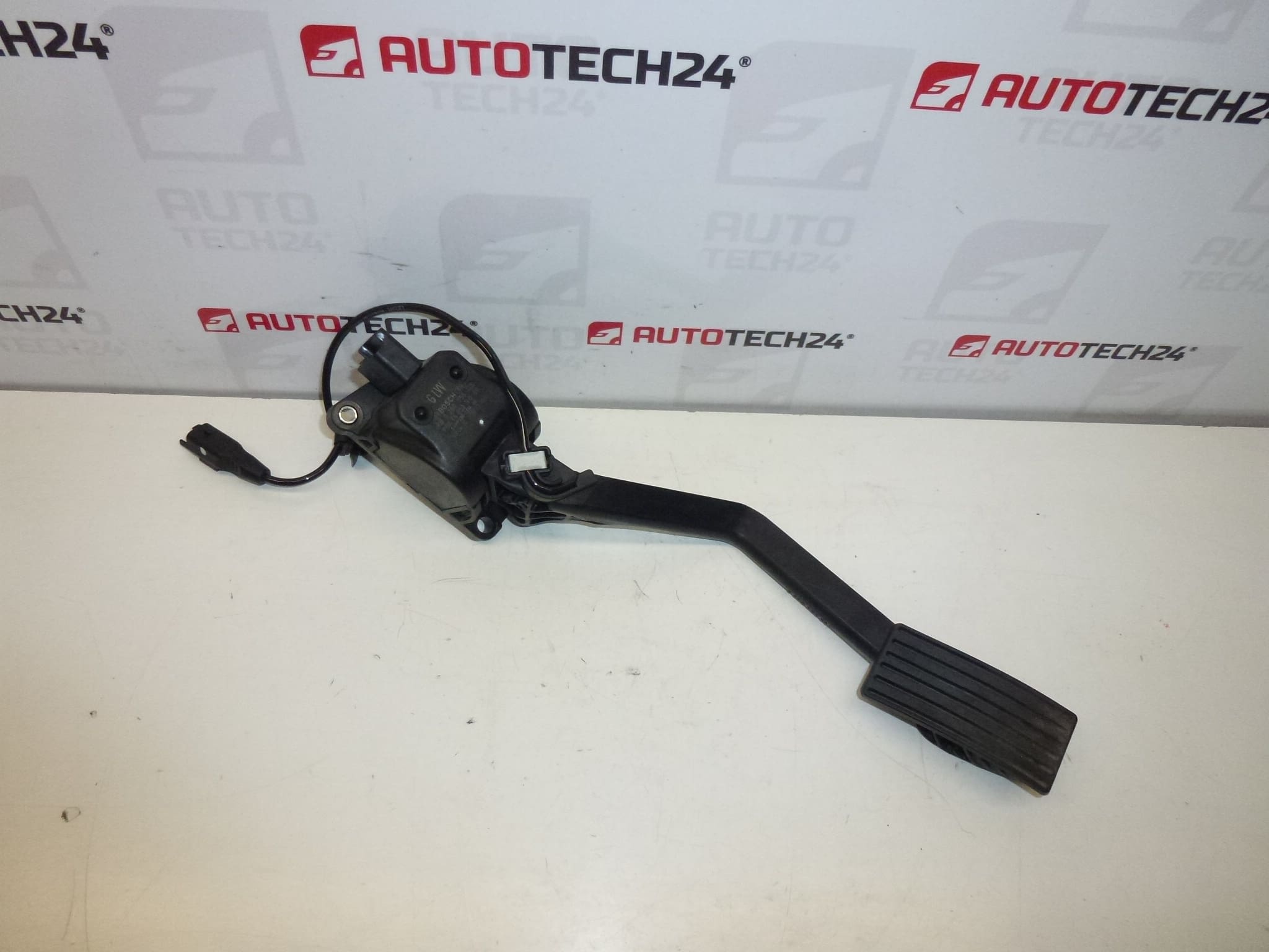 Pedala Citroën Peugeot Bosch 9685216080 0280755125