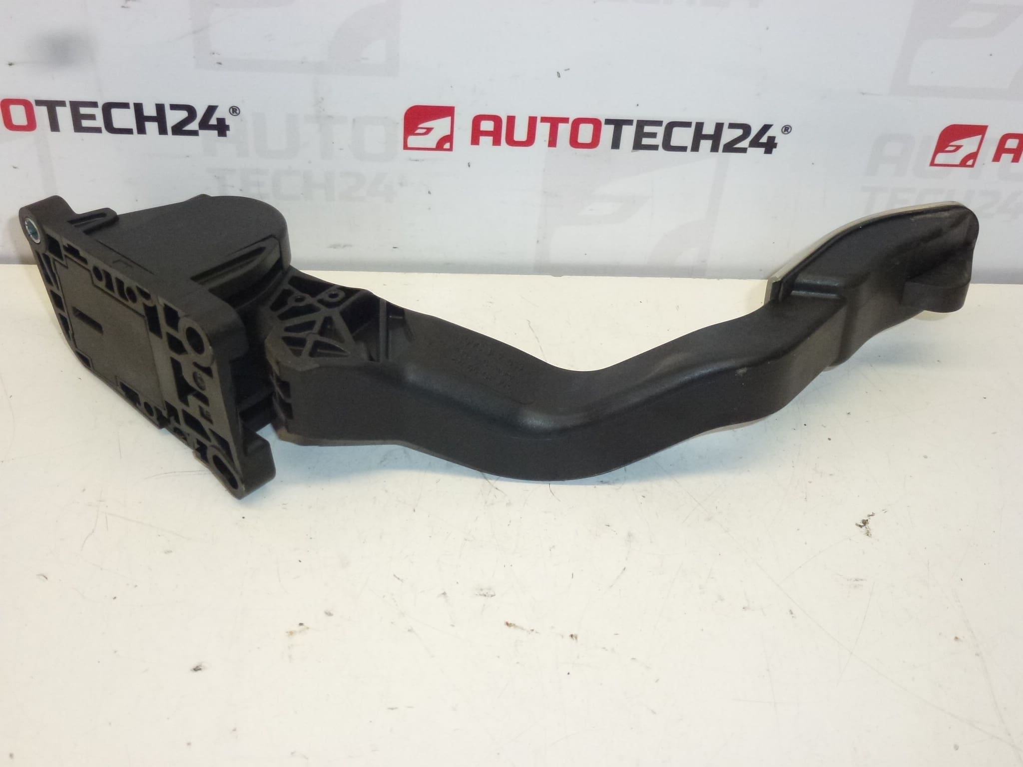 Pedala gasa Peugeot Bosch 0280755099 9654405980 1601R5 - Slika 2