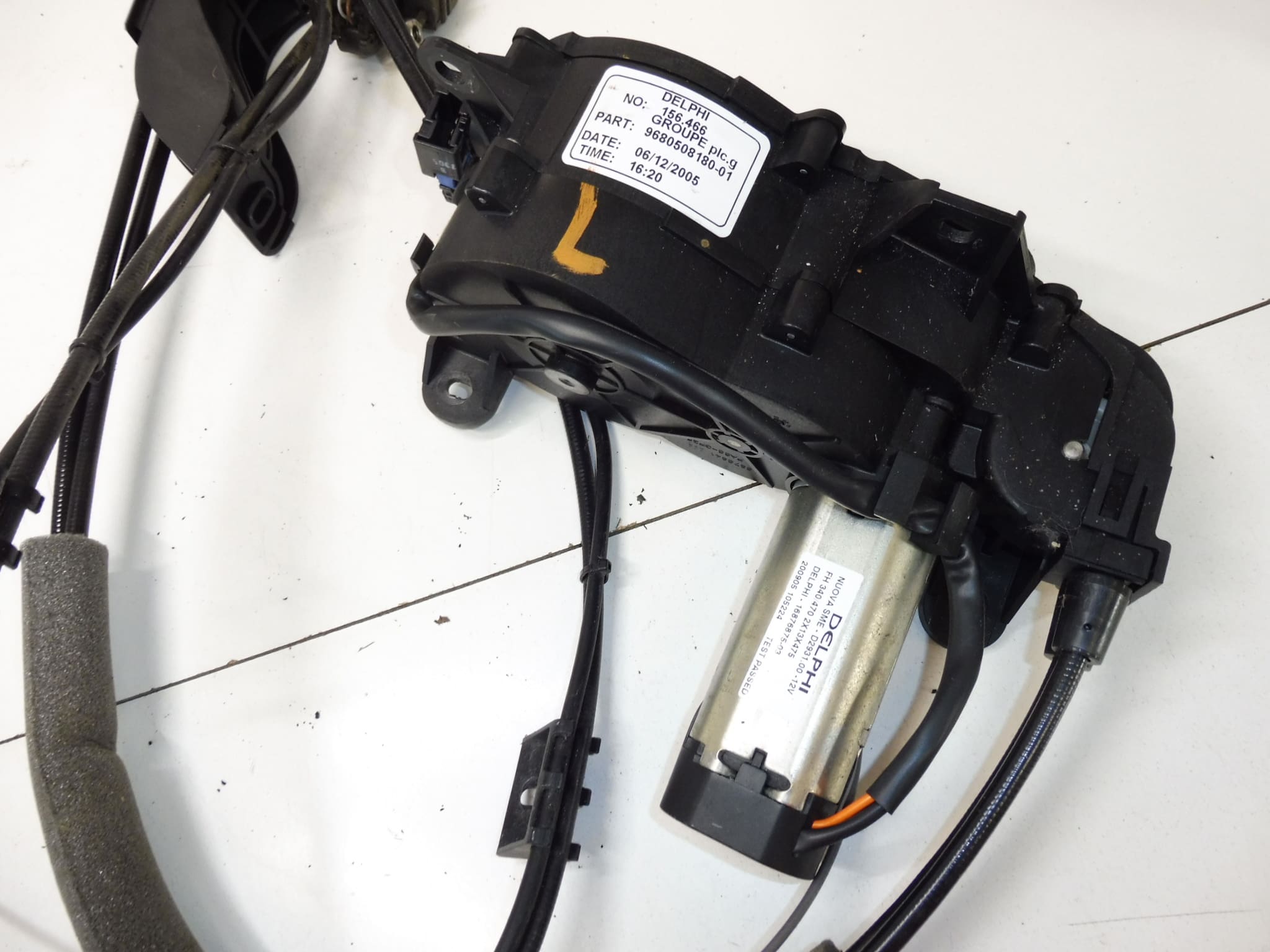 Električni pogon vrata vozača Peugeot 1007 9680508180 9137C1 9137A9 - Slika 2