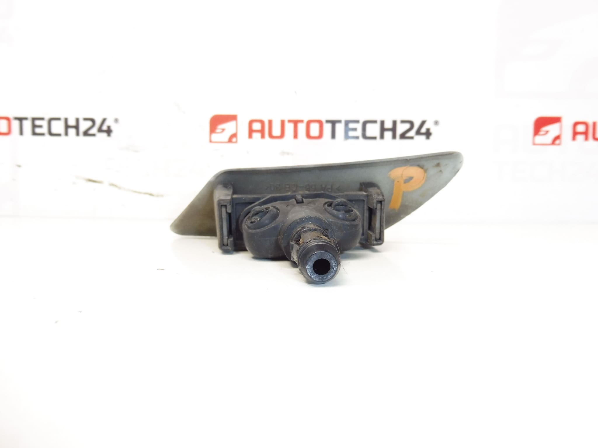 Raspršivač i poklopac za pranje desne prednje svjetiljke Peugeot 307 6438H3 6438H1 - Slika 2