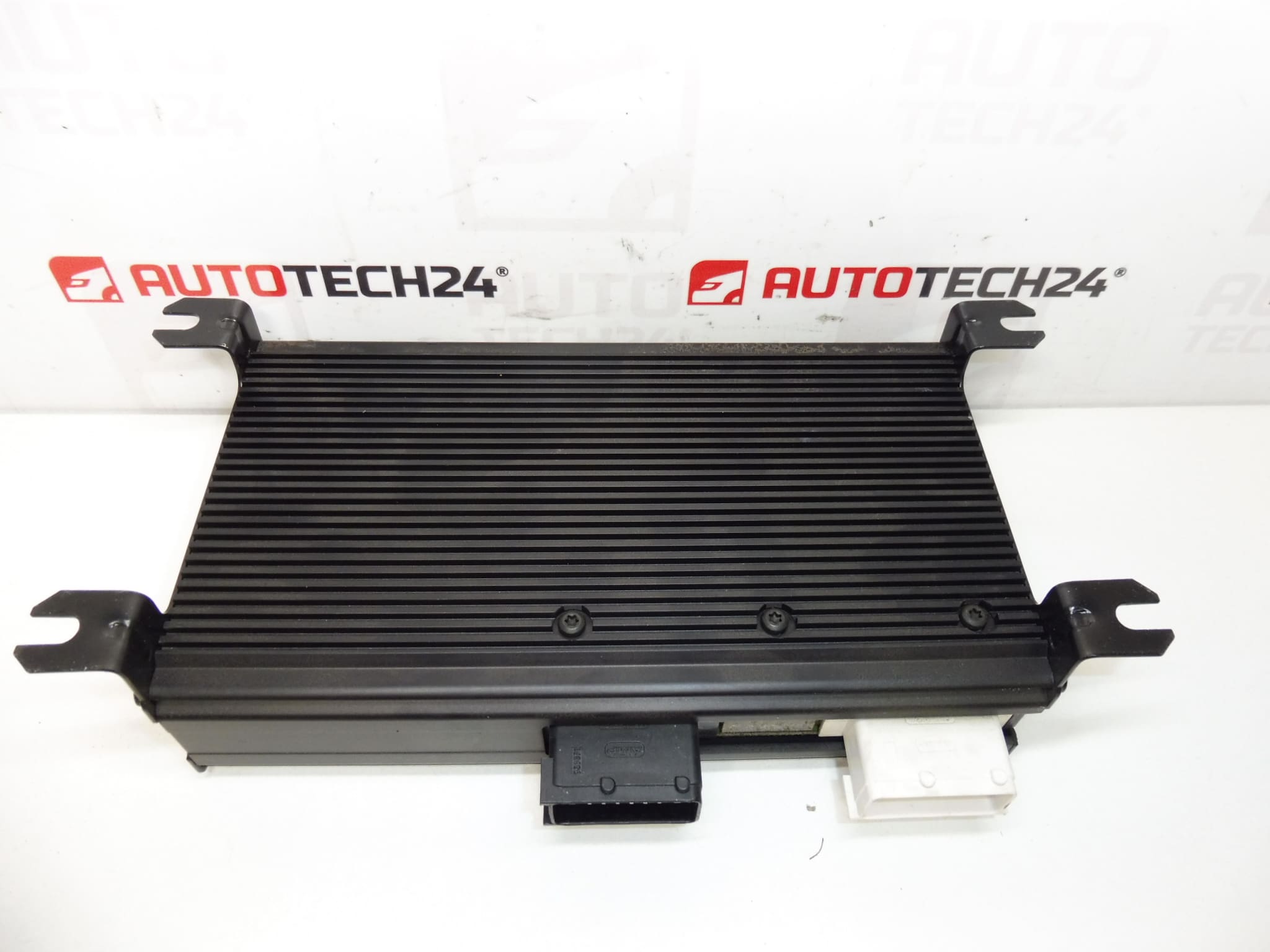 JBL pojačalo Citroën Peugeot 9651623780 - Slika 2