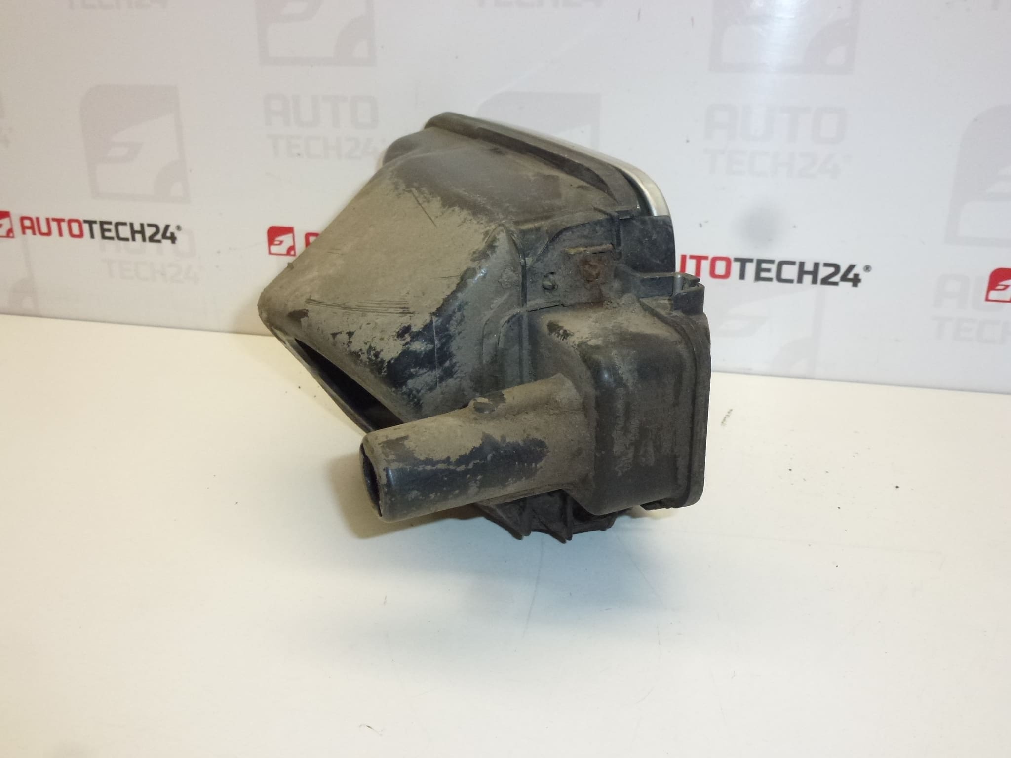 Poklopac spremnika srebrni Peugeot 807 Citroën C8 EZRC 1485207080 151790 - Slika 2