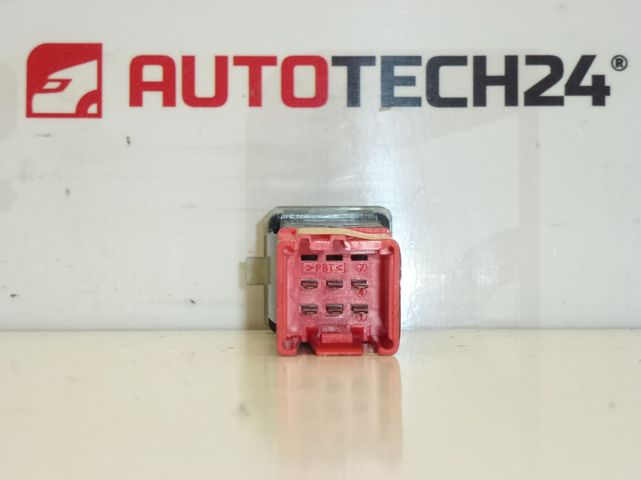 Prekidač zaključavanja stražnjih prozora Citroën Xsara Picasso 9649802077 6554EL - Slika 2