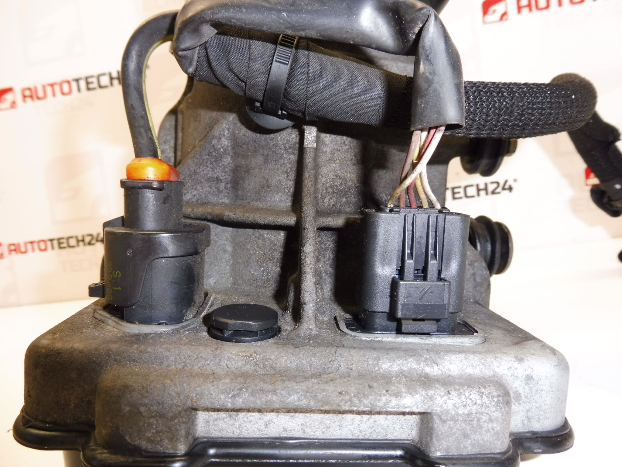 Pumpa servo upravljača TRW Peugeot 308 9671691980 400847 - Slika 2