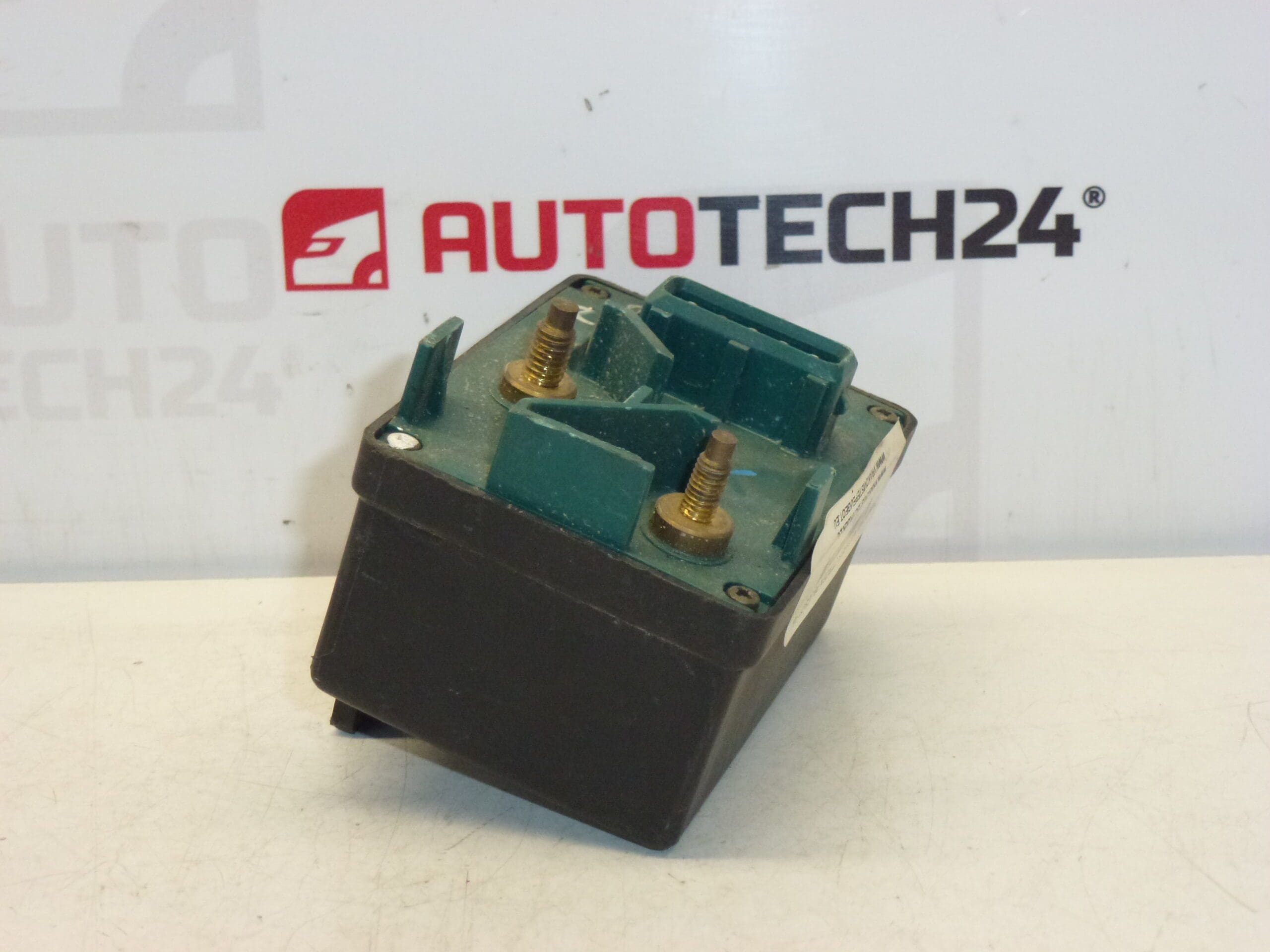 Relej za paljenje PSA Citroën Peugeot 9619039780 - Slika 2