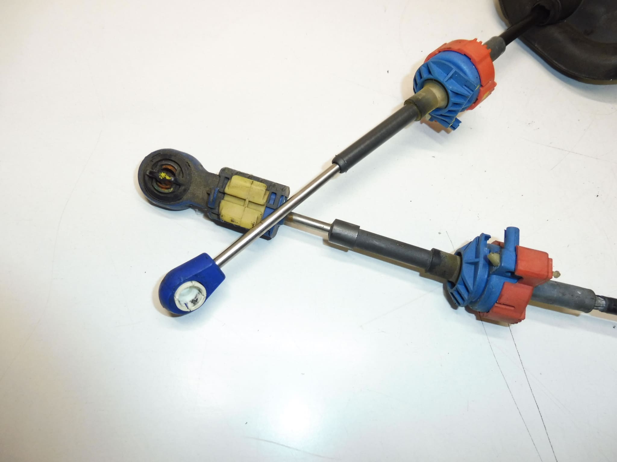 Nosači automatskog mjenjača za Peugeot 307 i Citroën C4 2444EQ 1684689780 - Slika 2