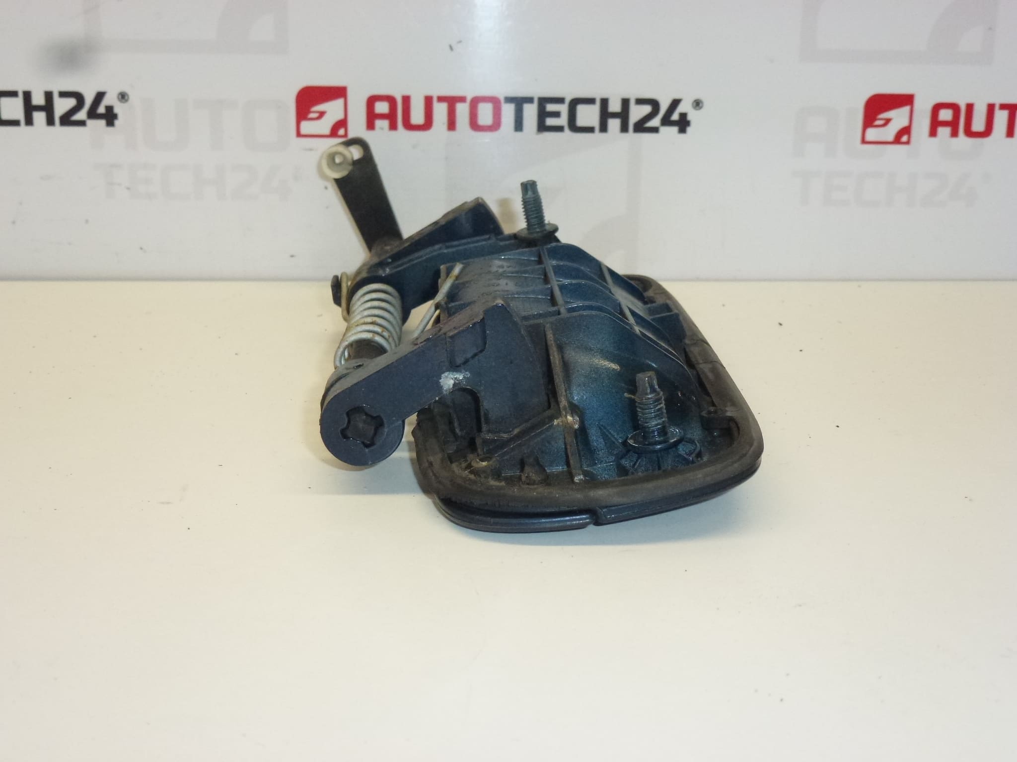 Kvaka desnih prednjih vrata Peugeot KMPD 9101H3 9621858777 - Slika 2