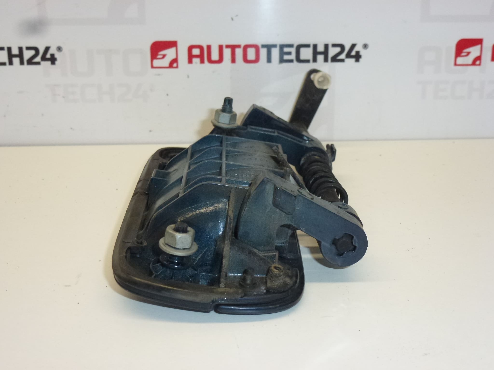 Kvaka lijevih prednjih vrata Peugeot KMPD 9101H2 9621858877 - Slika 2