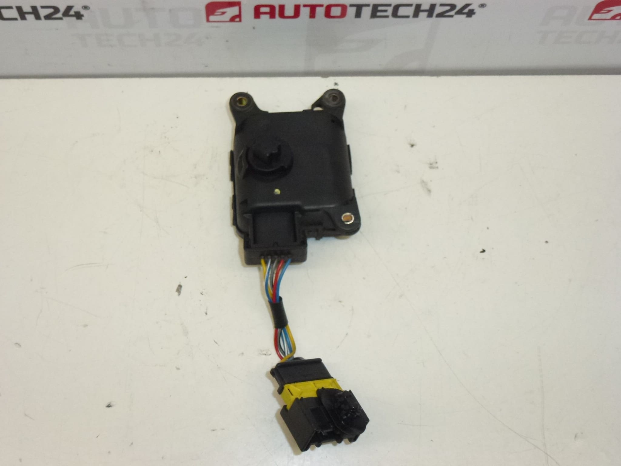 Servo Bosch Citroën Peugeot 0132801160 6447ER - Slika 2
