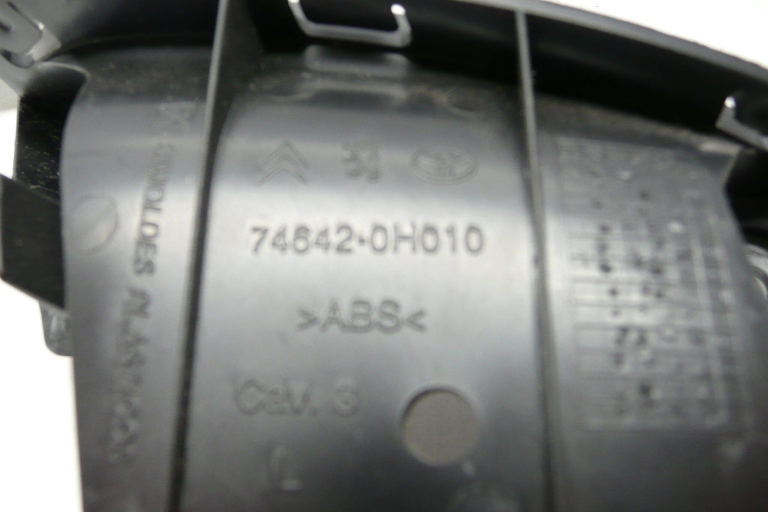 Unutarnji lijevi rukohvat Citroën C1 Peugeot 107 bijeli 74646-0H010 74642-0H010 - Slika 2