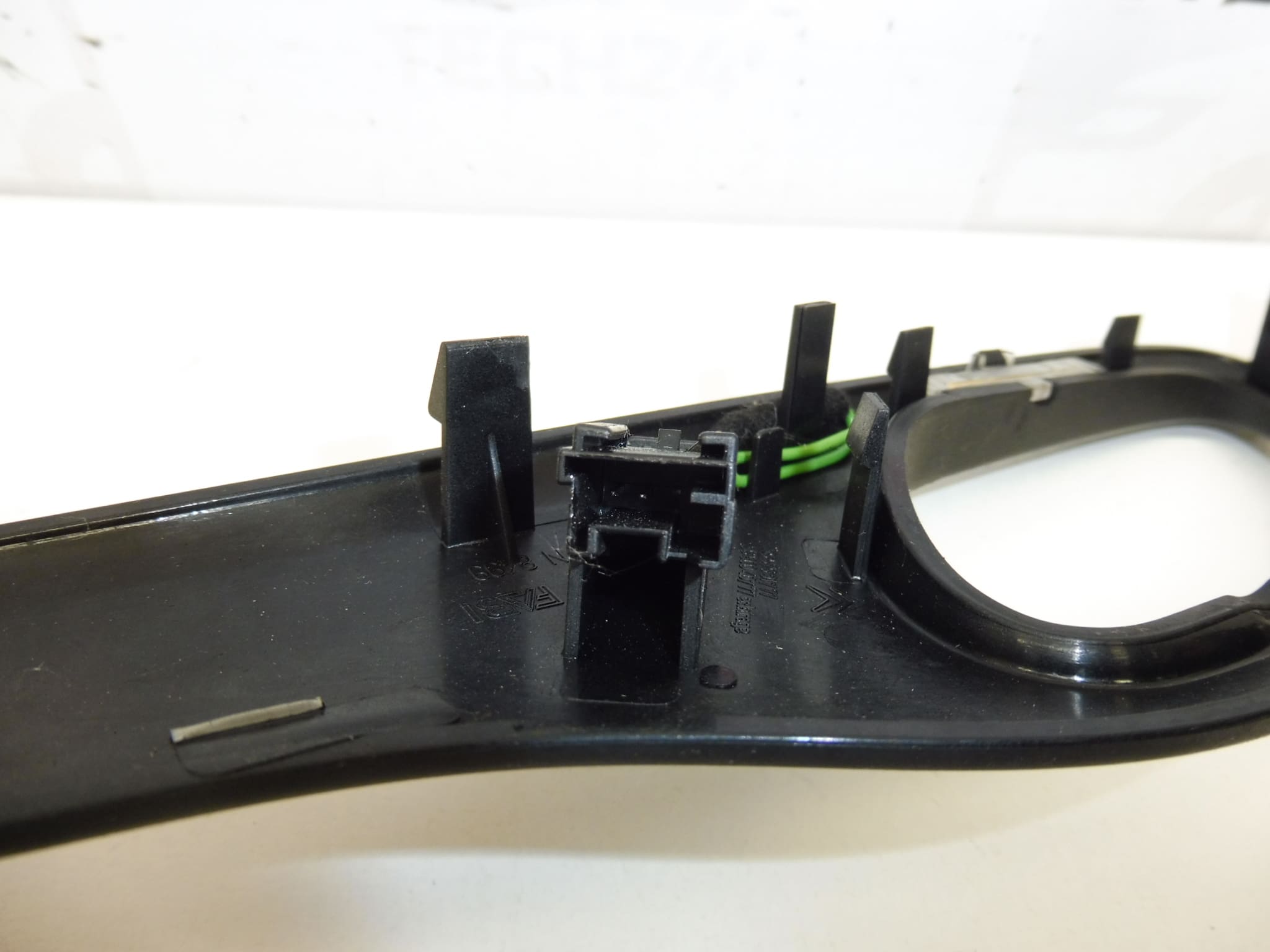 Podloga unutarnje ručke Citroën C5 X7 9657691777 9660040777 9119EF - Slika 2