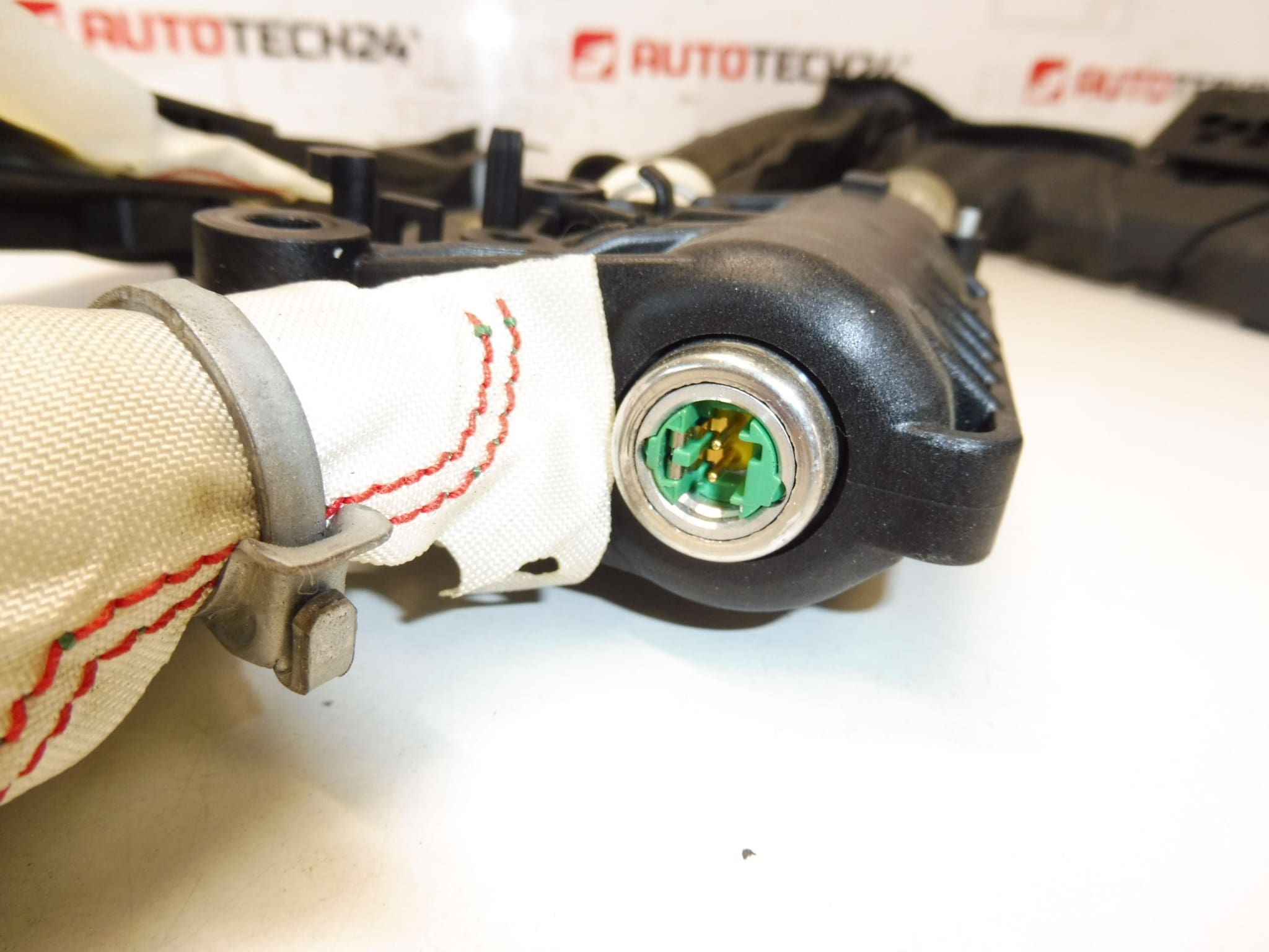 Zračni jastuk za vozača Peugeot 1007 9655837980 8329ZX - Slika 2