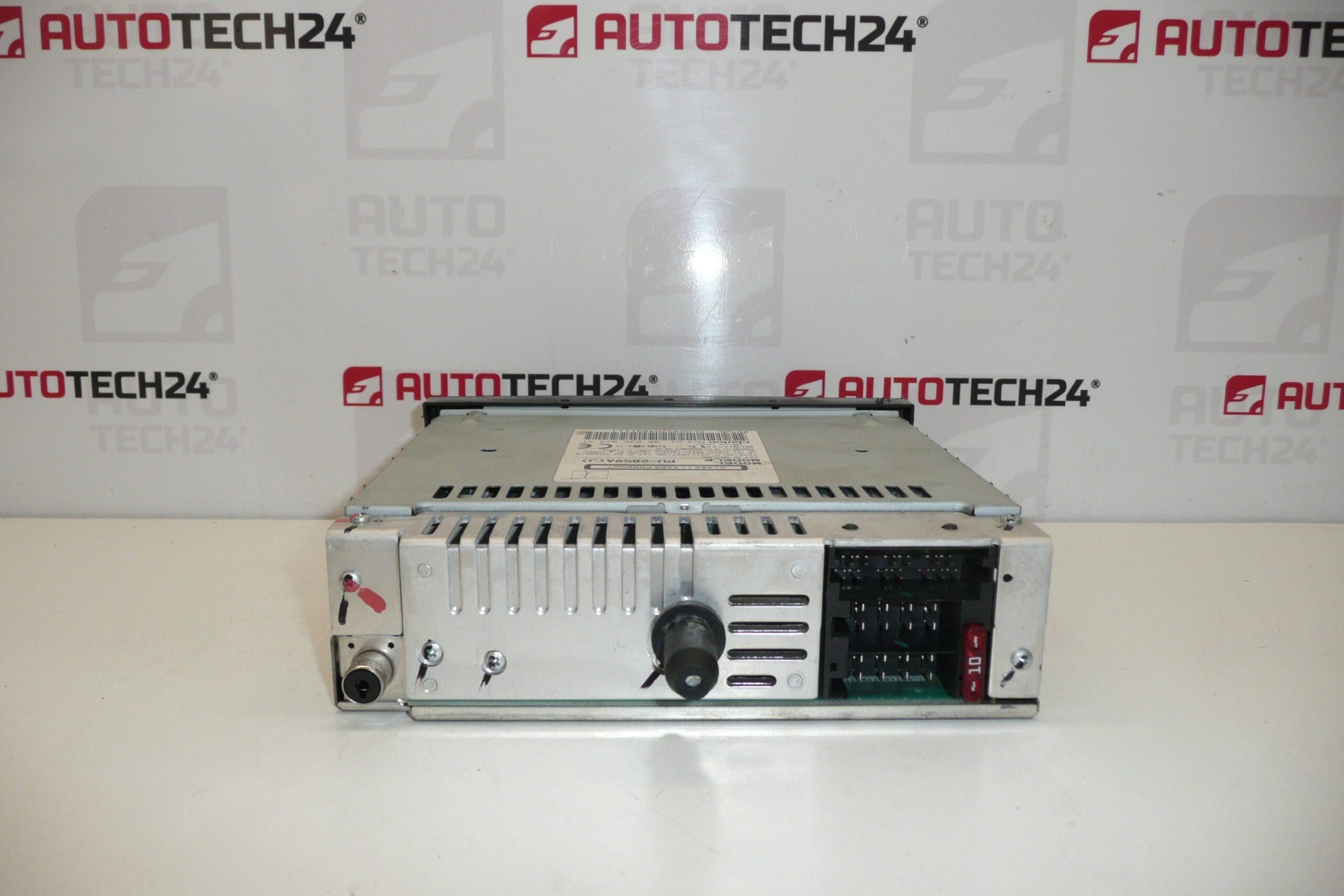 Auto radio CLARION Citroën Peugeot 96635824XT