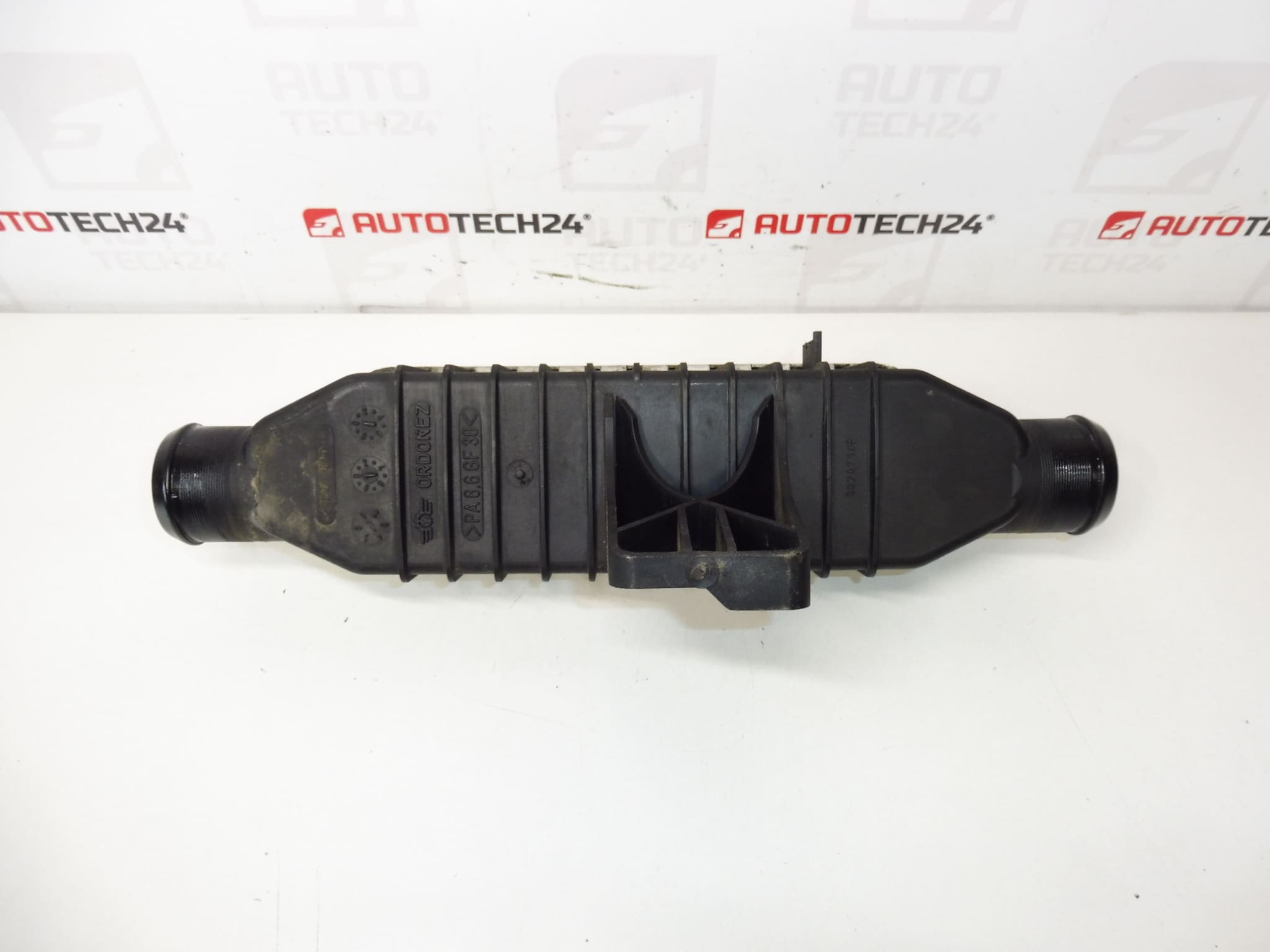 Izmjenjivač tekućine za hlađenje zraka Citroën Peugeot 2.0 2.2 HDI 0384H0