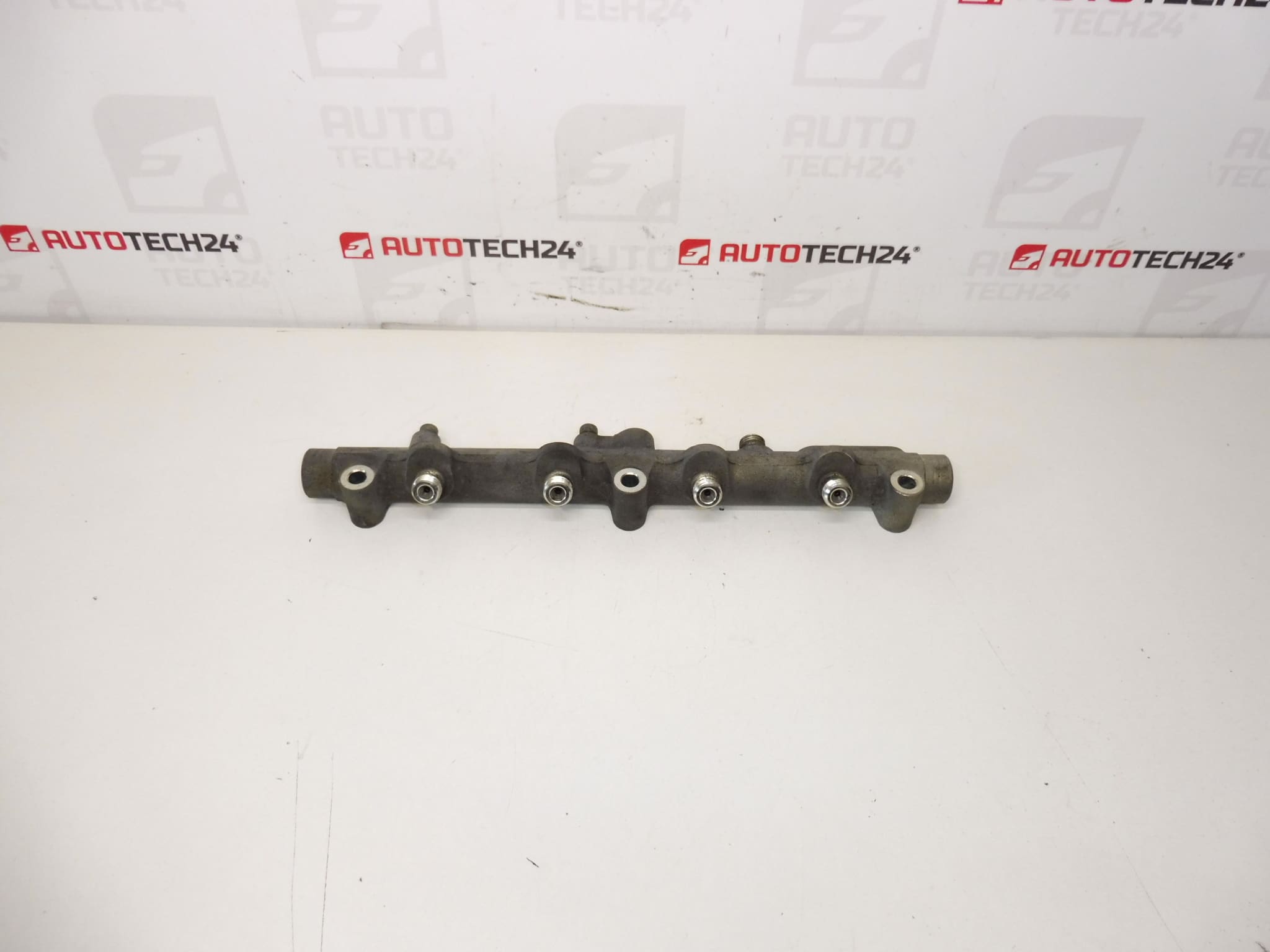 Šina RAIL Bosch Citroën Peugeot 0445214017 1570A0